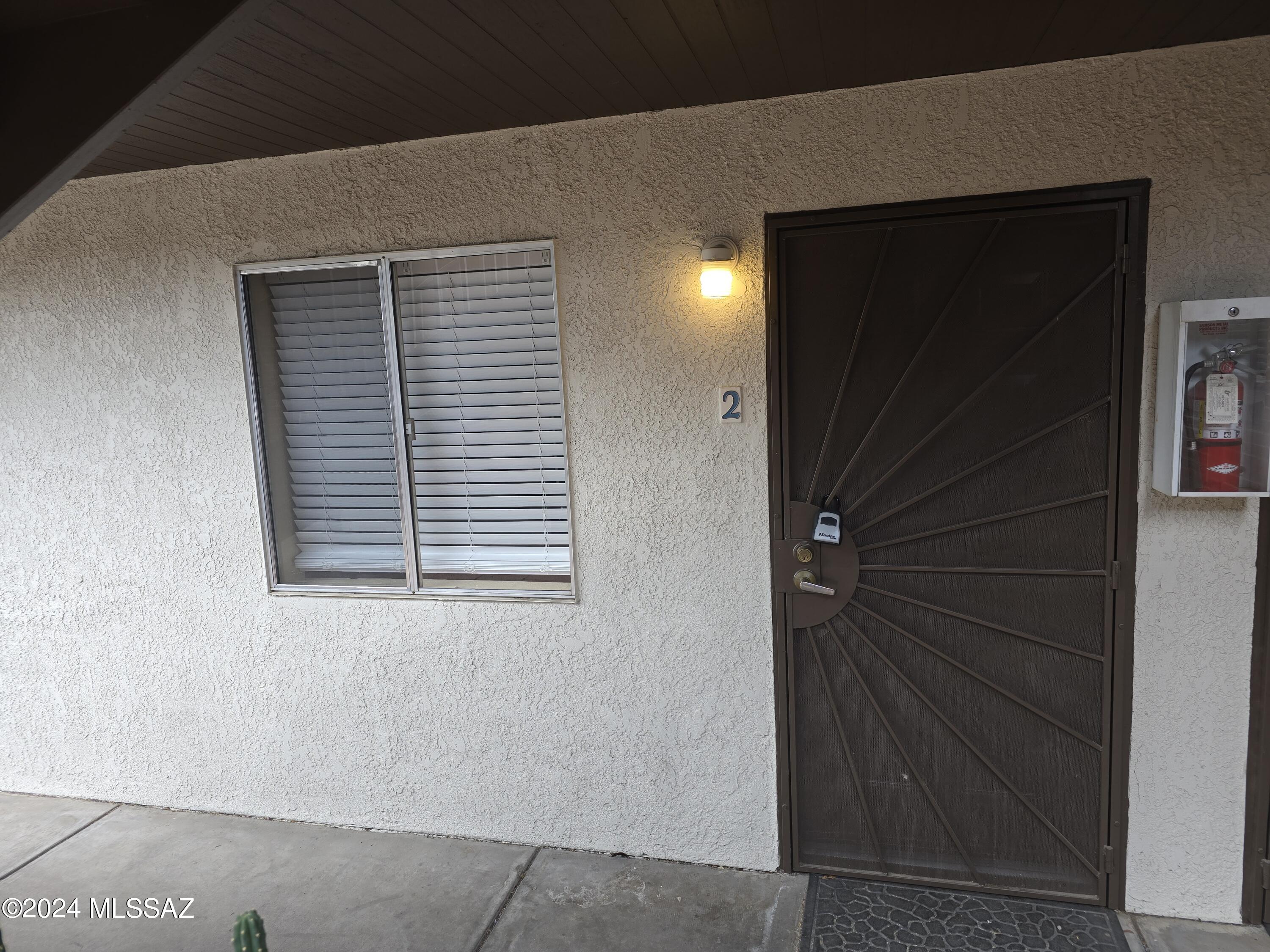 Country Club Annex - Residential Lease