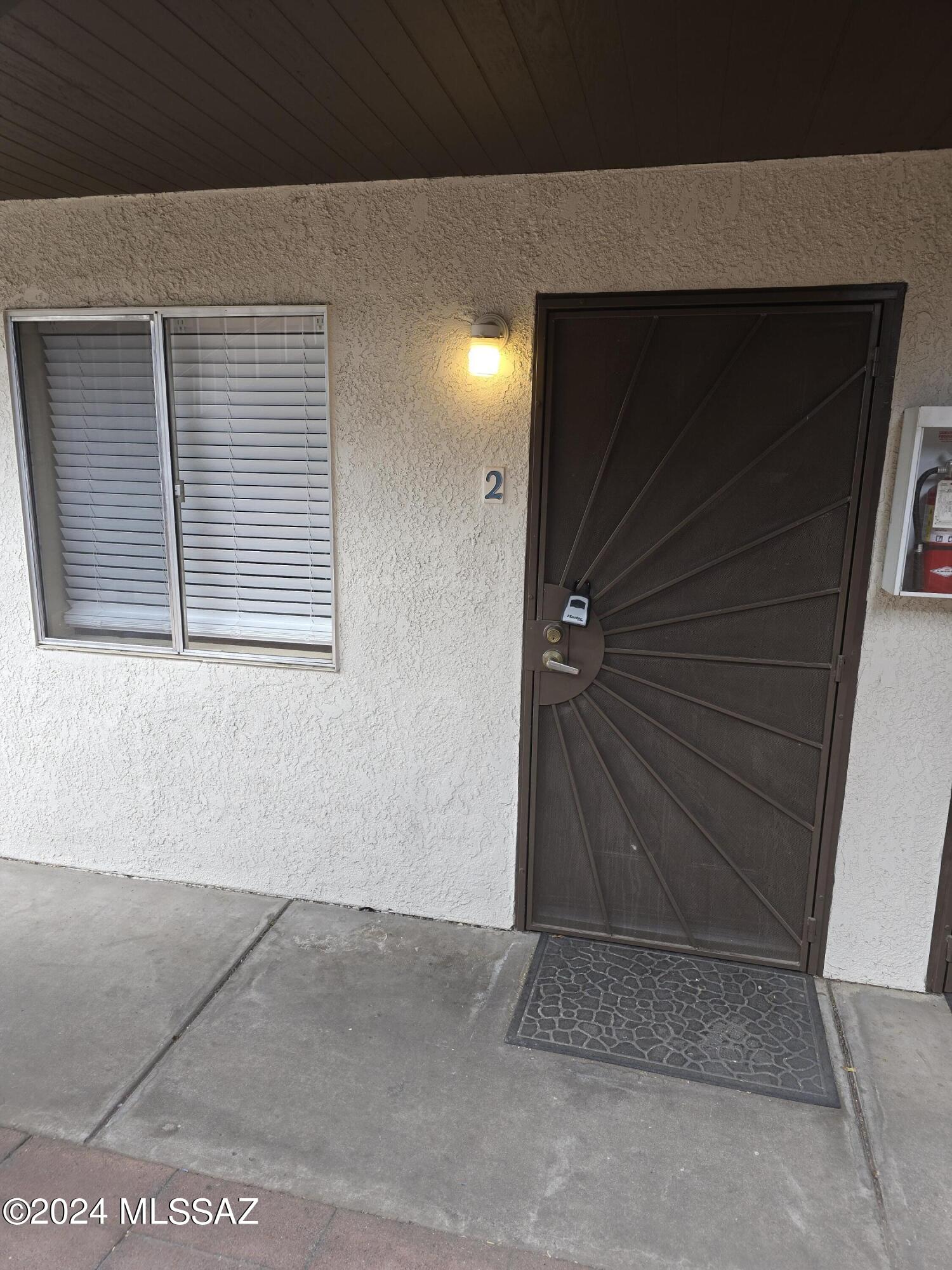Country Club Annex - Residential Lease
