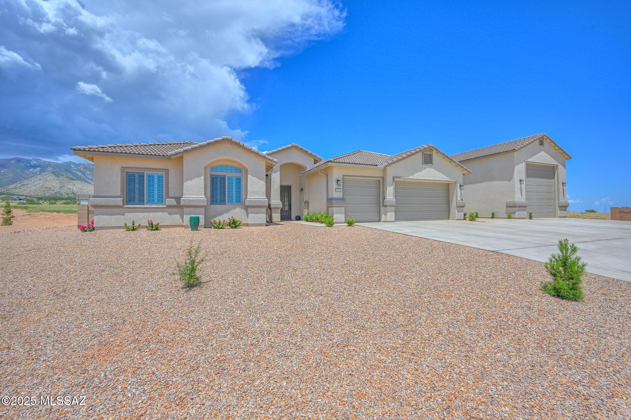 6321 E Red Oak Circle