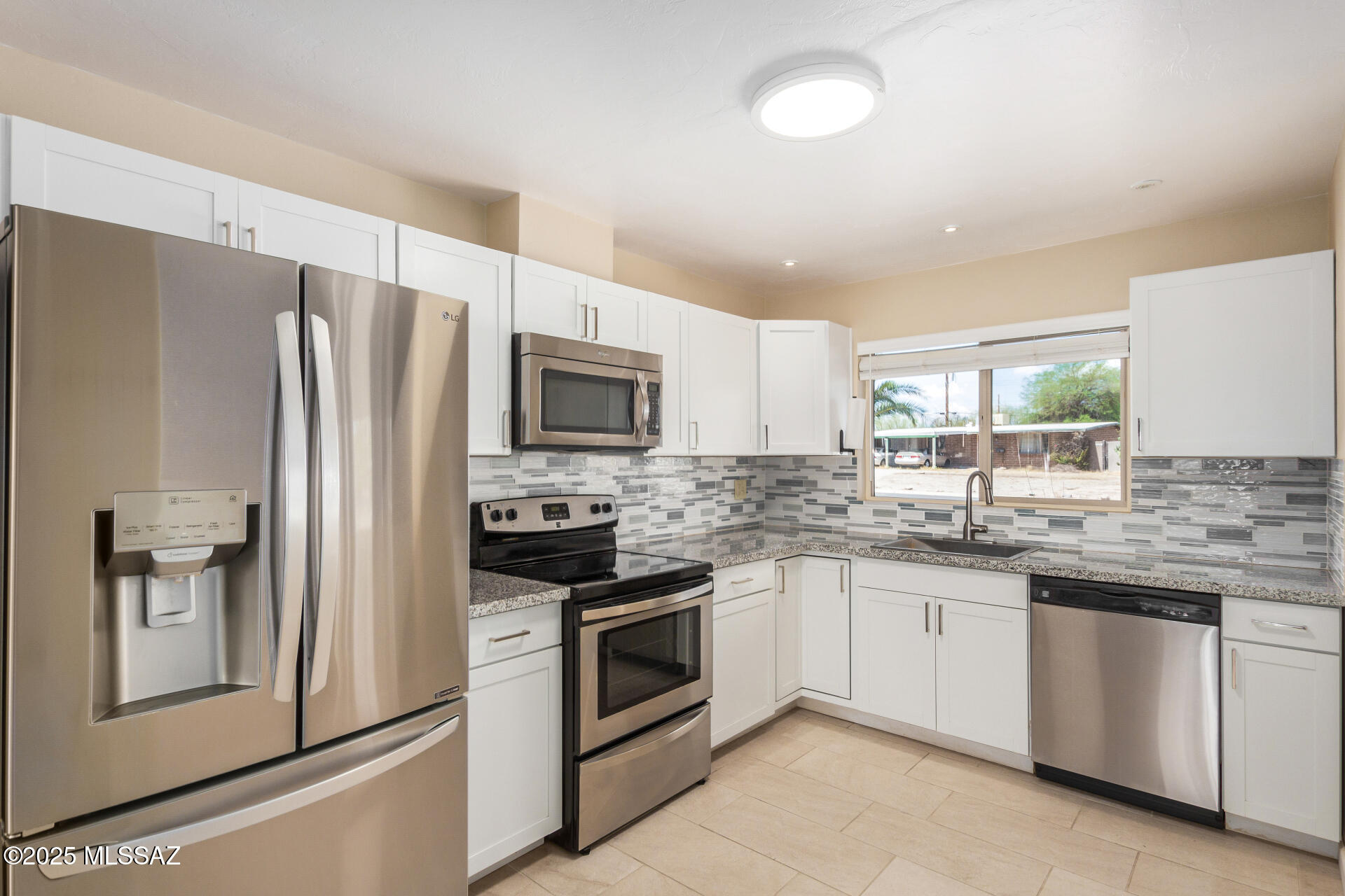 1609 S Avenida Del Sol