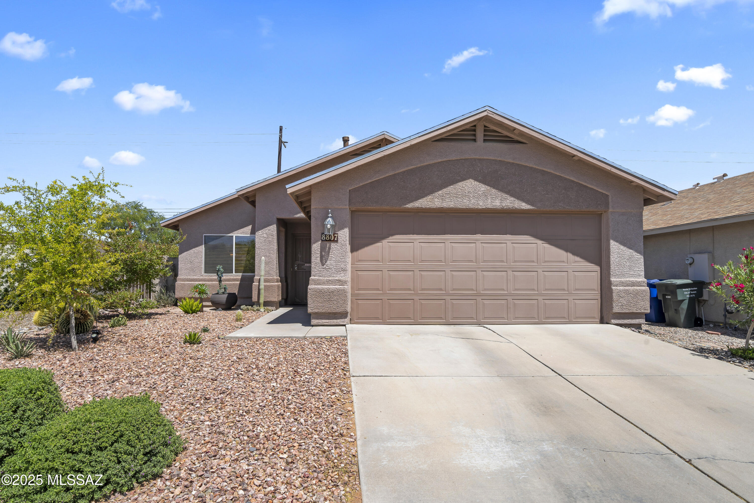 8807 S Desert Rainbow Drive