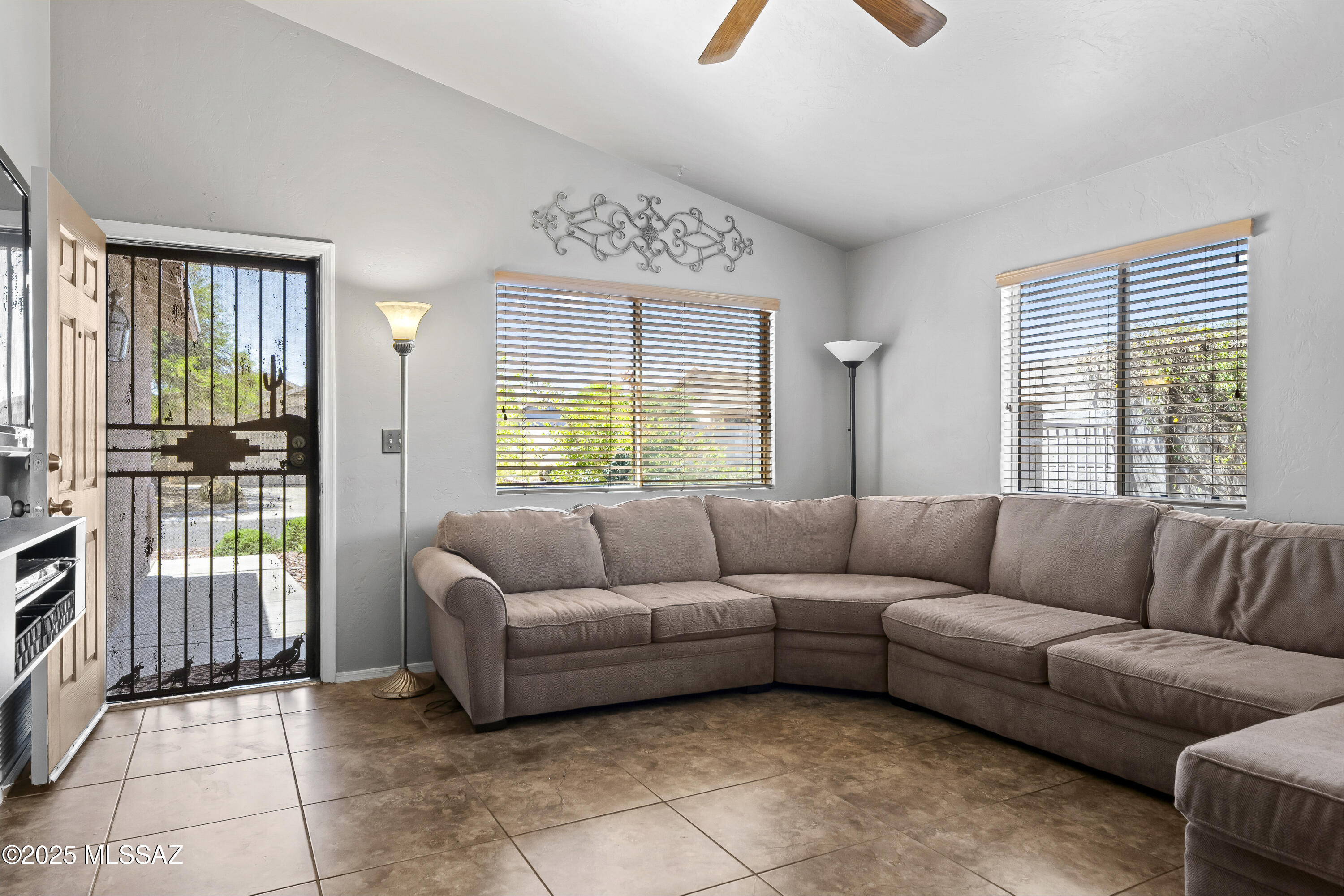 8807 S Desert Rainbow Drive