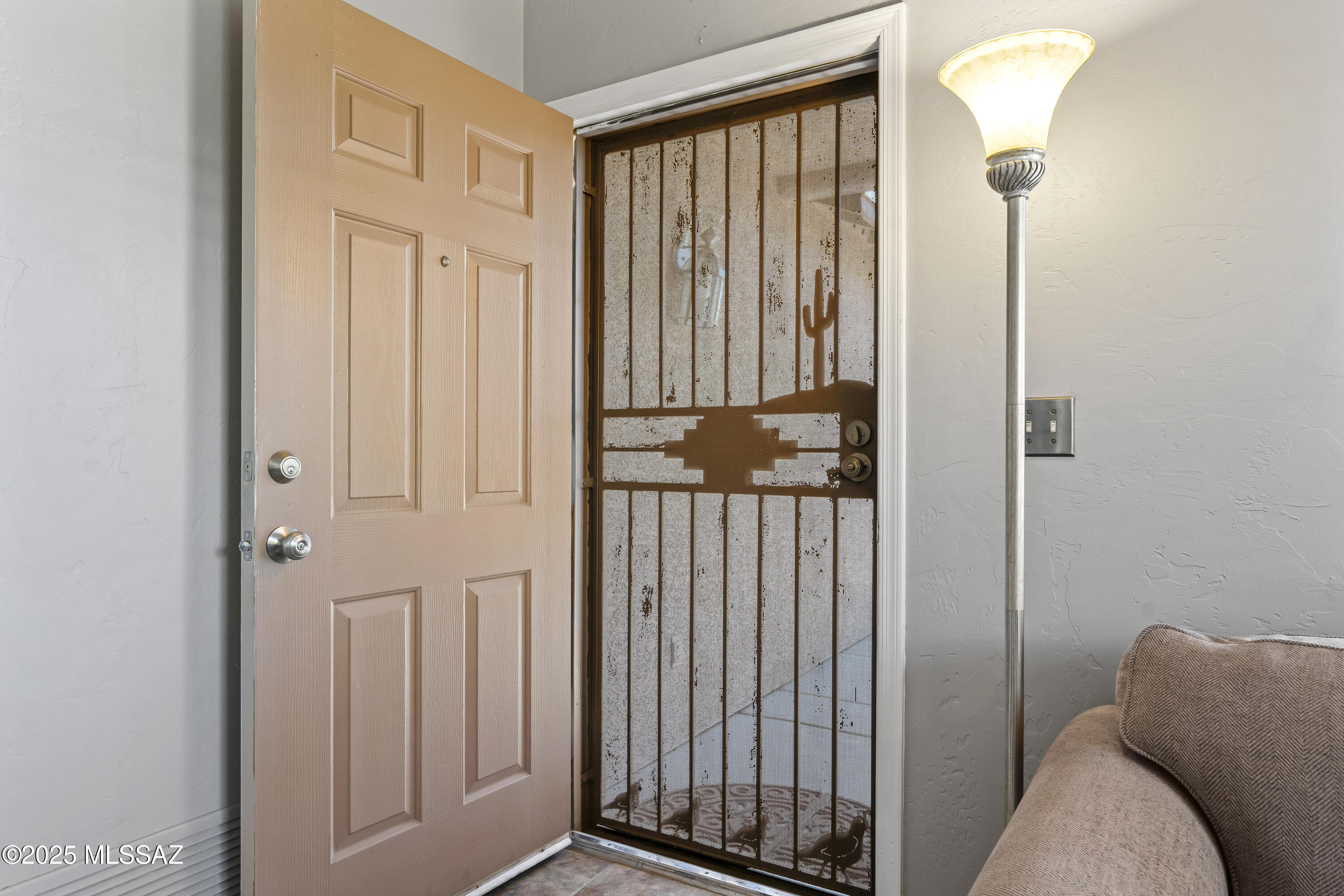 8807 S Desert Rainbow Drive