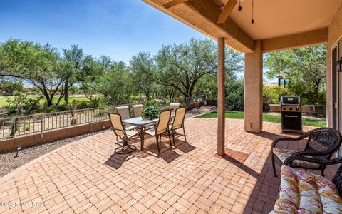 Photo of 12988 N Burrobush Loop, Marana, AZ 85658 (MLS # 22522704)