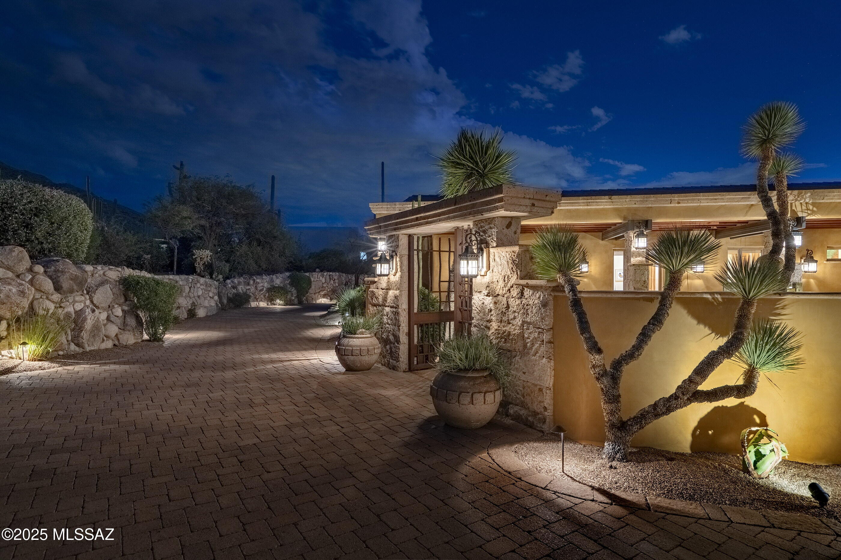 2143 E Desert Garden Drive