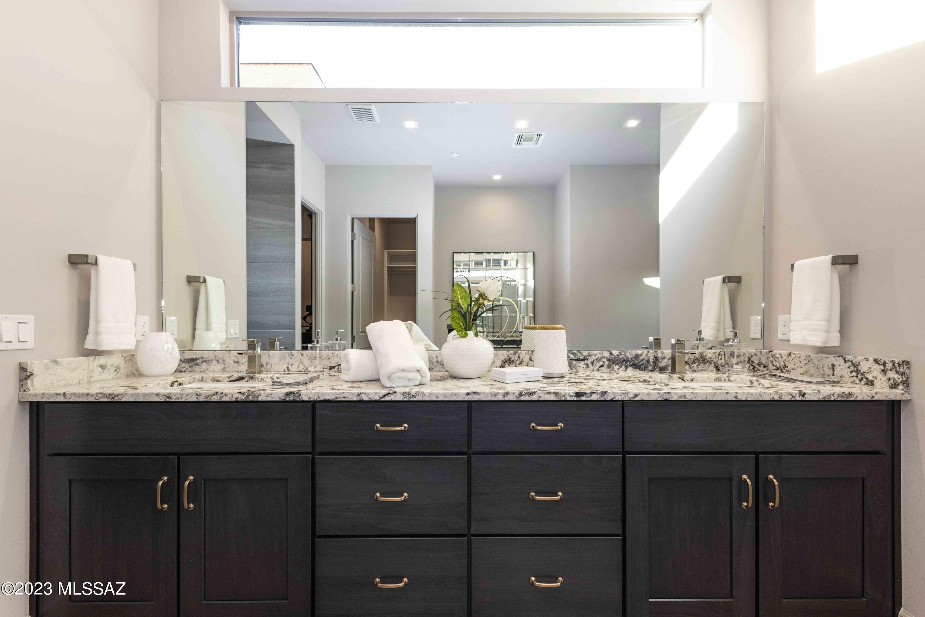 The Enclave At Stone Canyon V - Residential