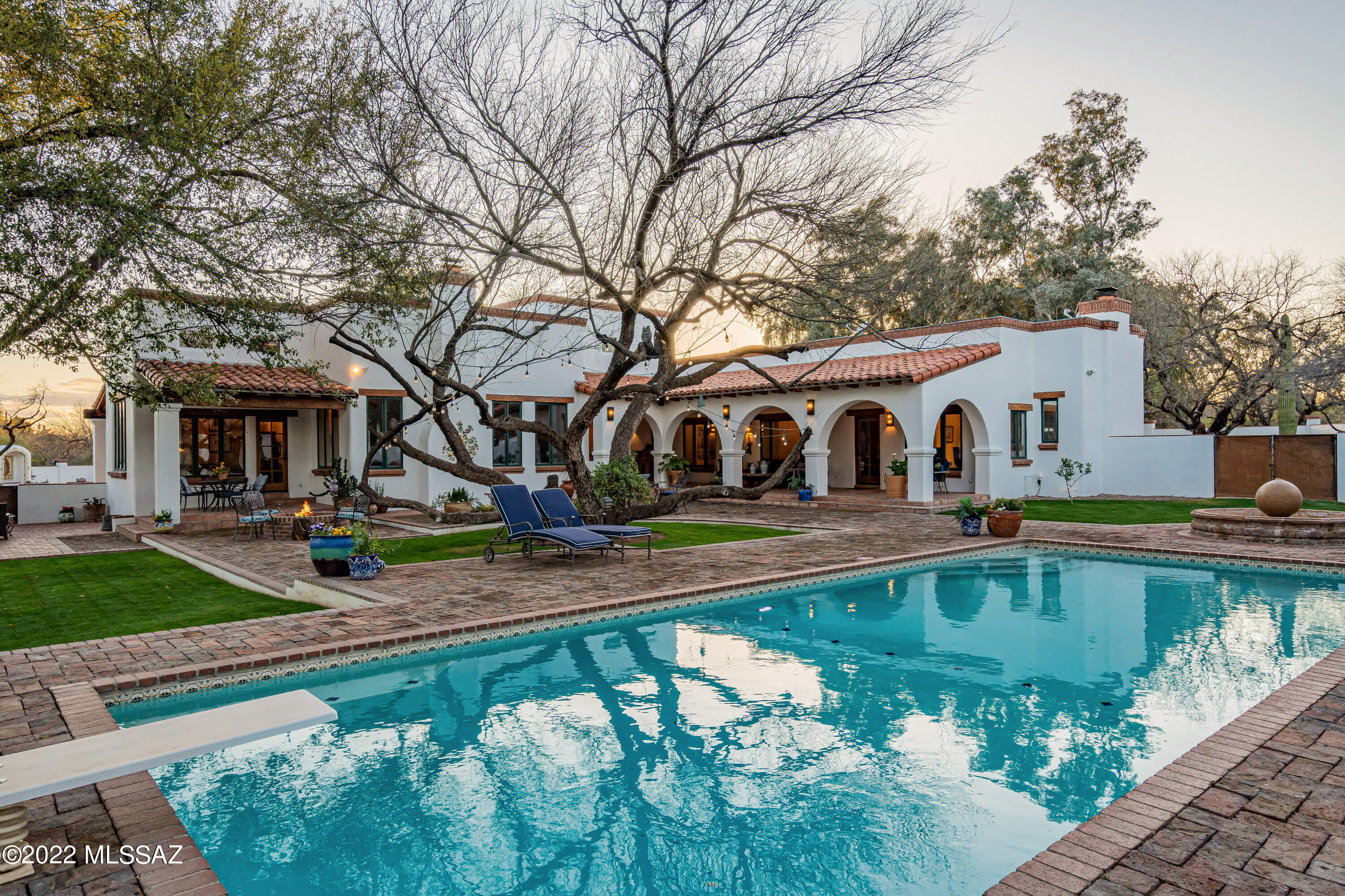 La Cienega (1-17) - Residential