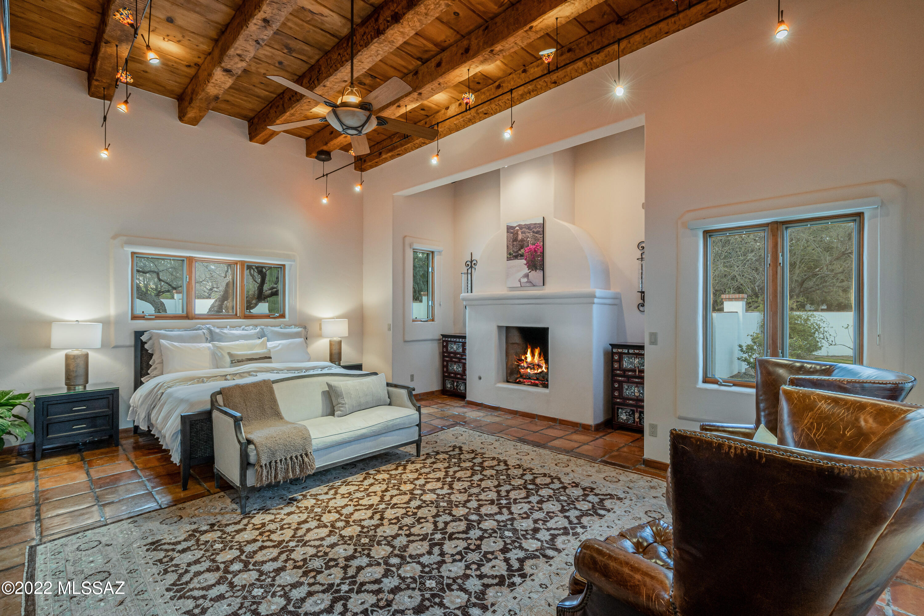 La Cienega (1-17) - Residential