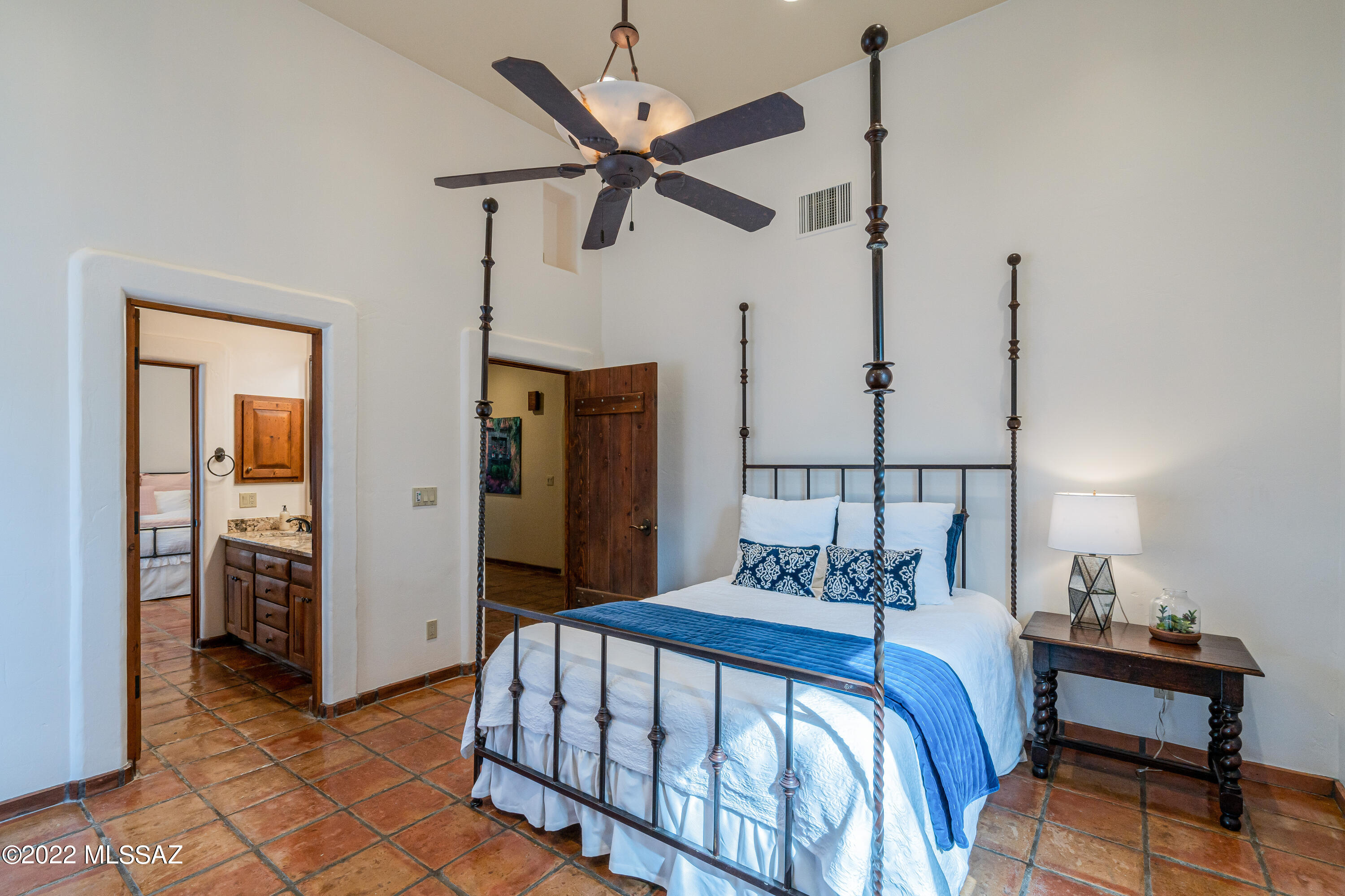 La Cienega (1-17) - Residential