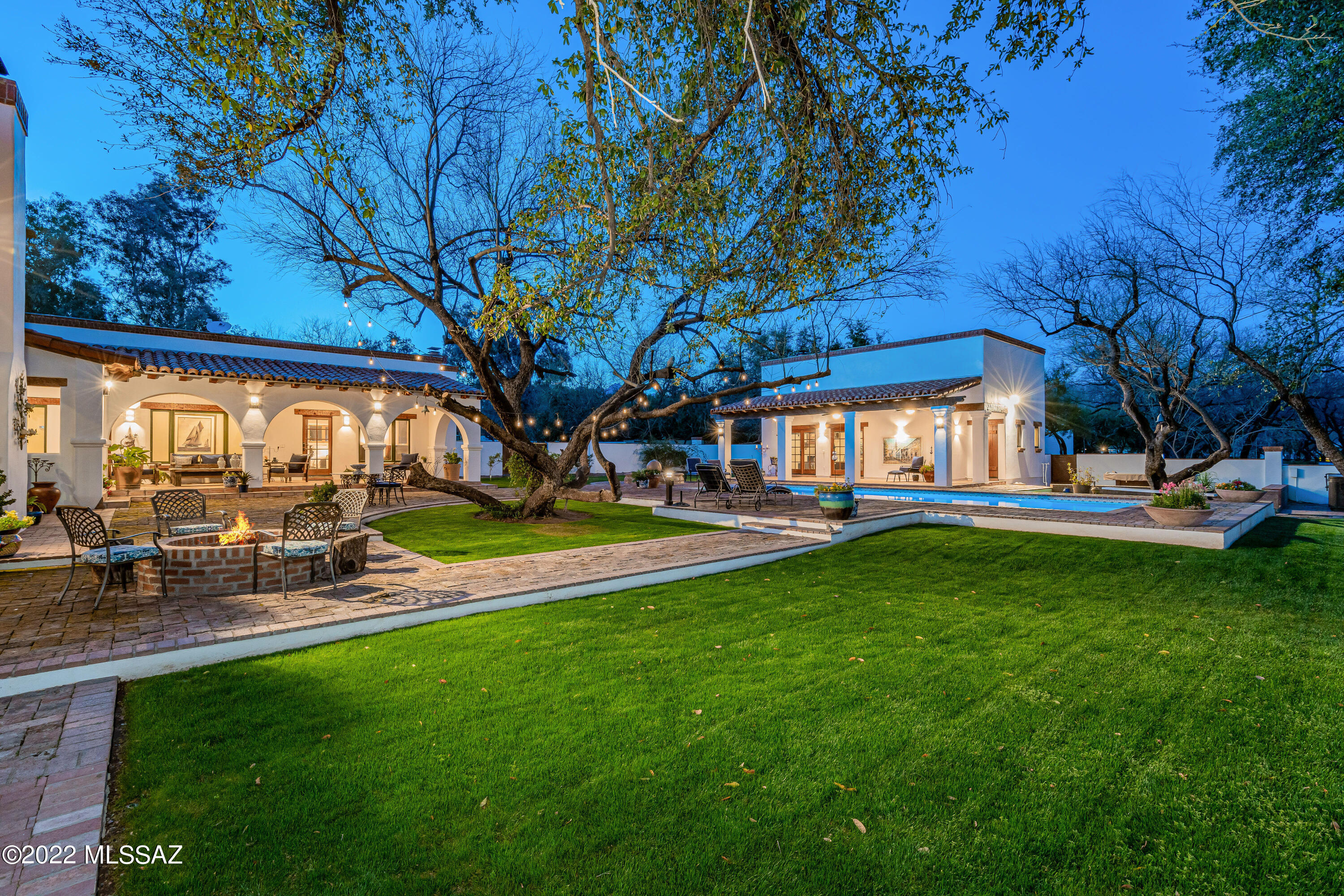 La Cienega (1-17) - Residential