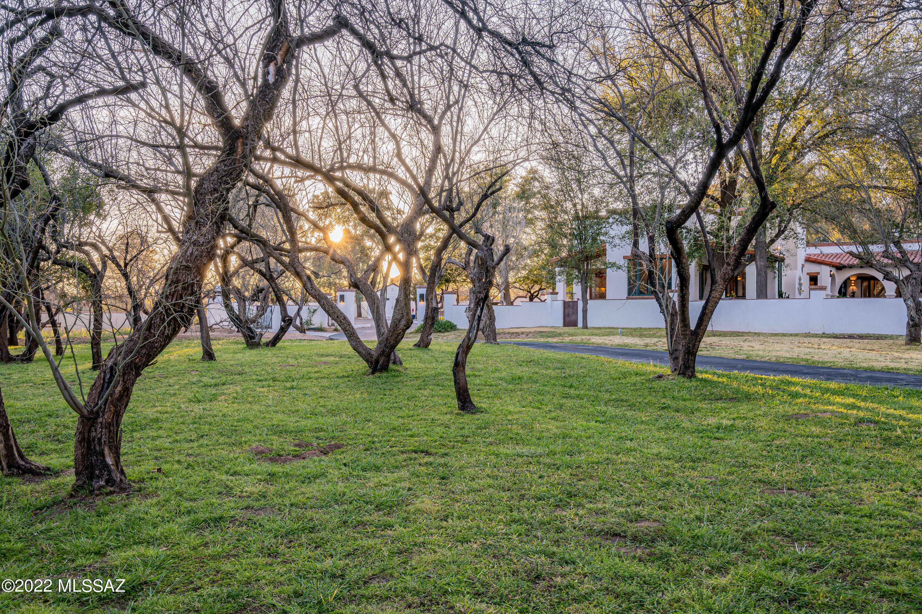 La Cienega (1-17) - Residential