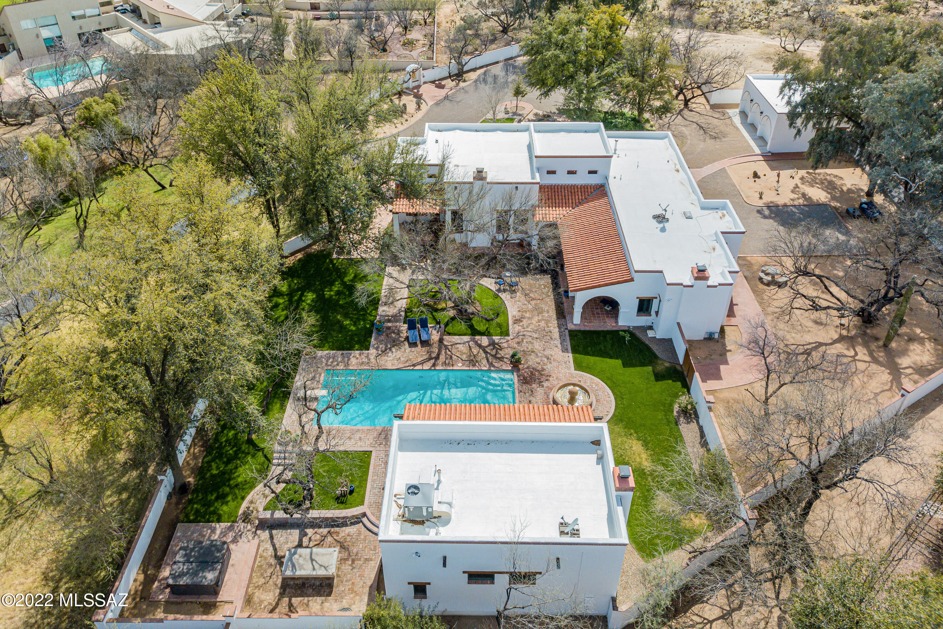 La Cienega (1-17) - Residential