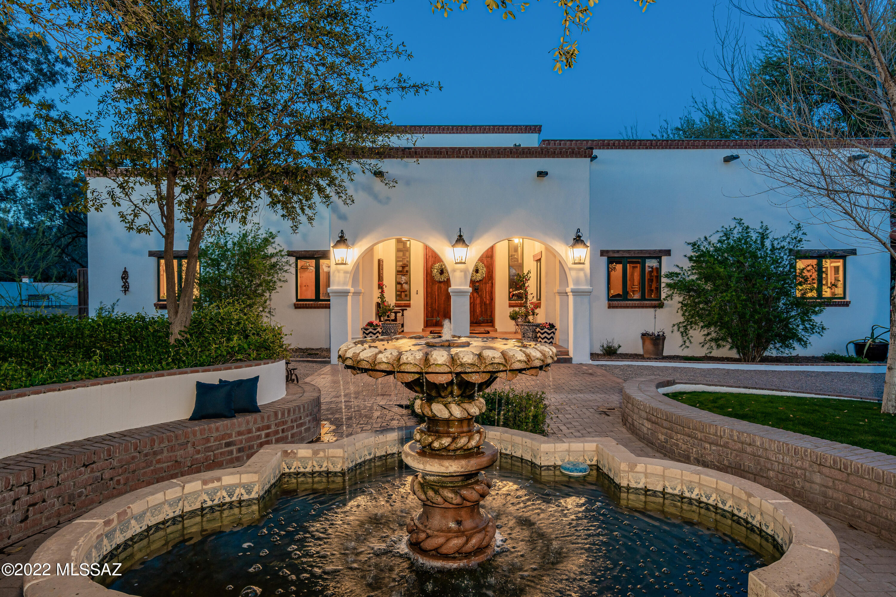 La Cienega (1-17) - Residential