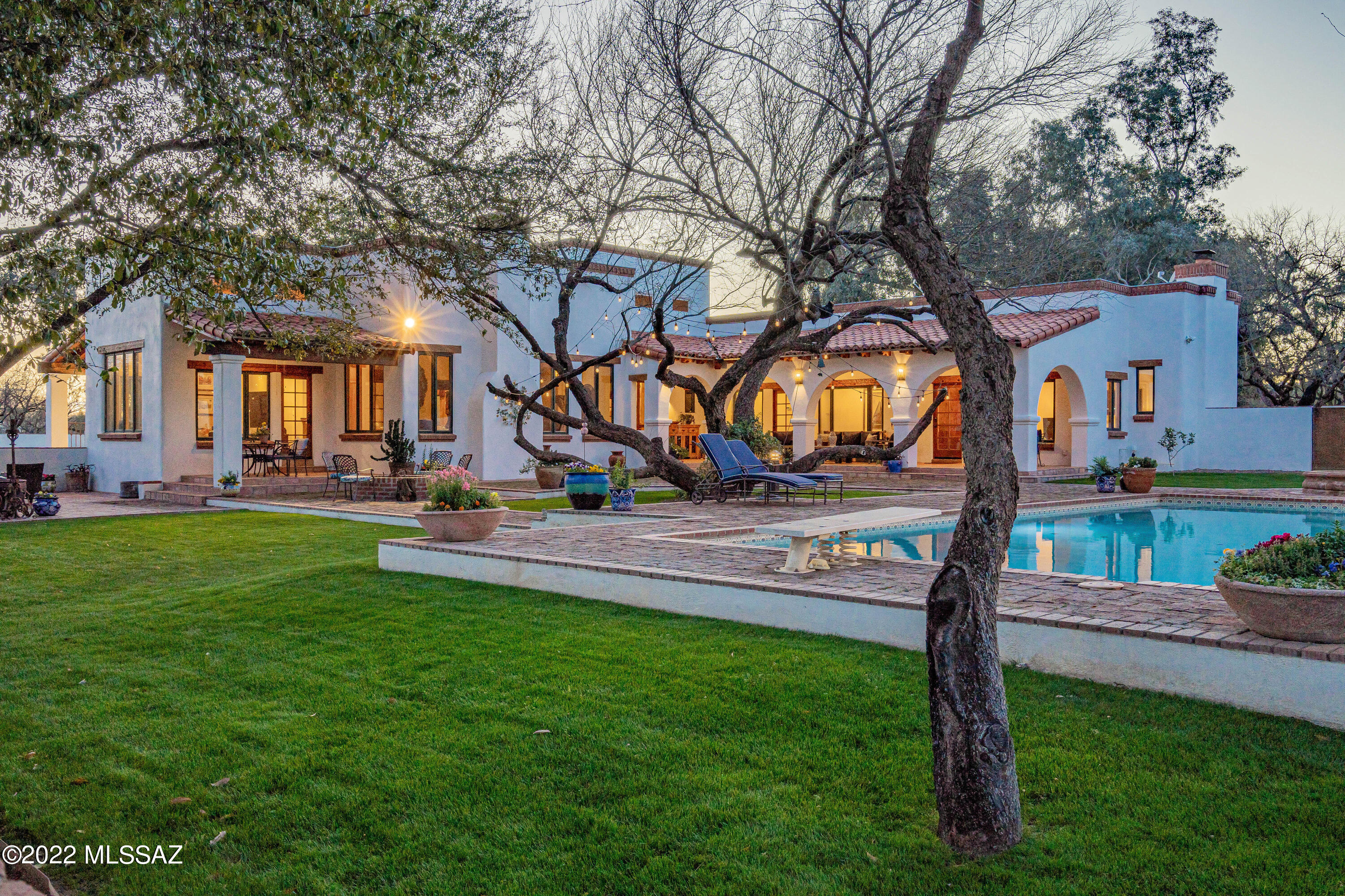 La Cienega (1-17) - Residential