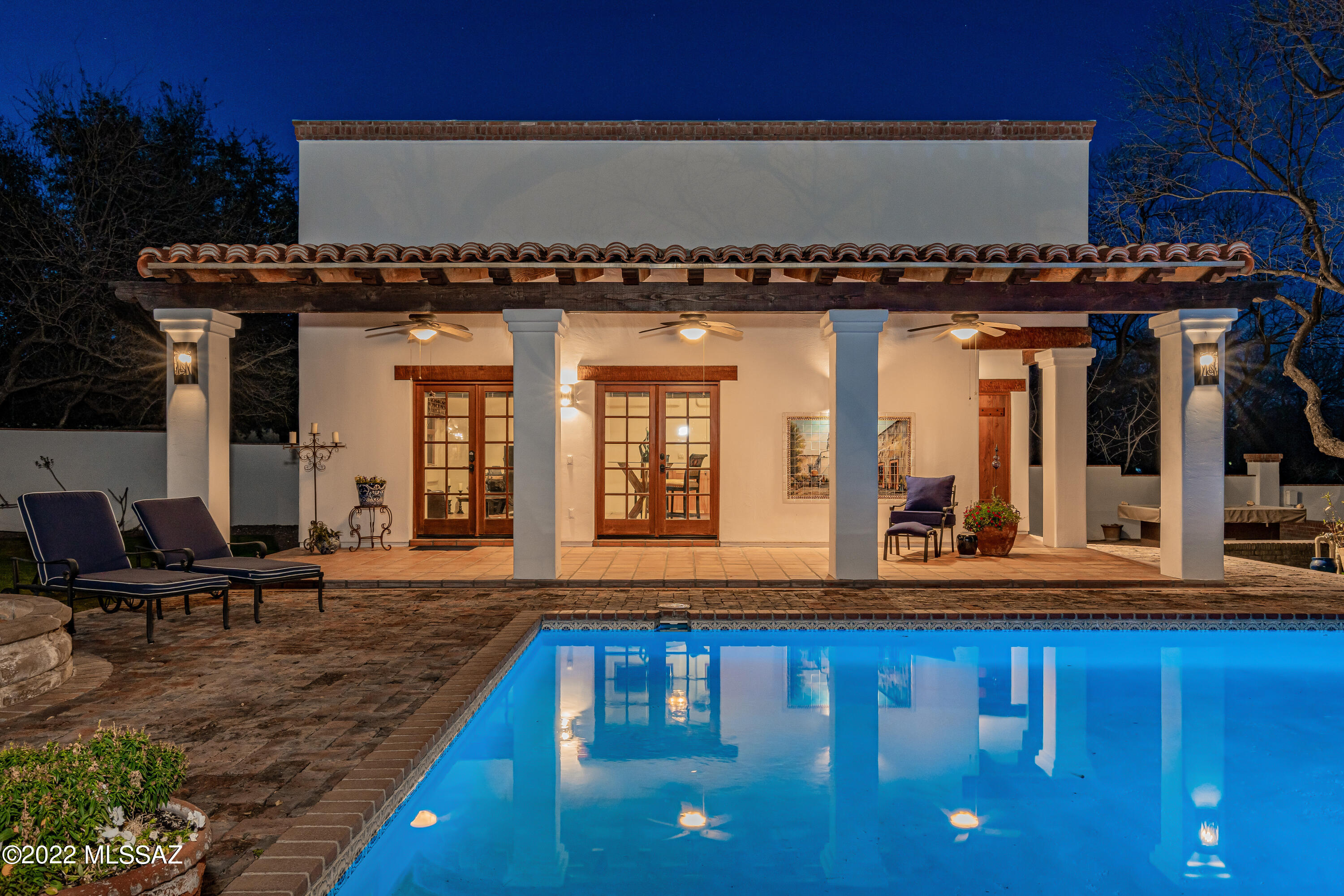 La Cienega (1-17) - Residential