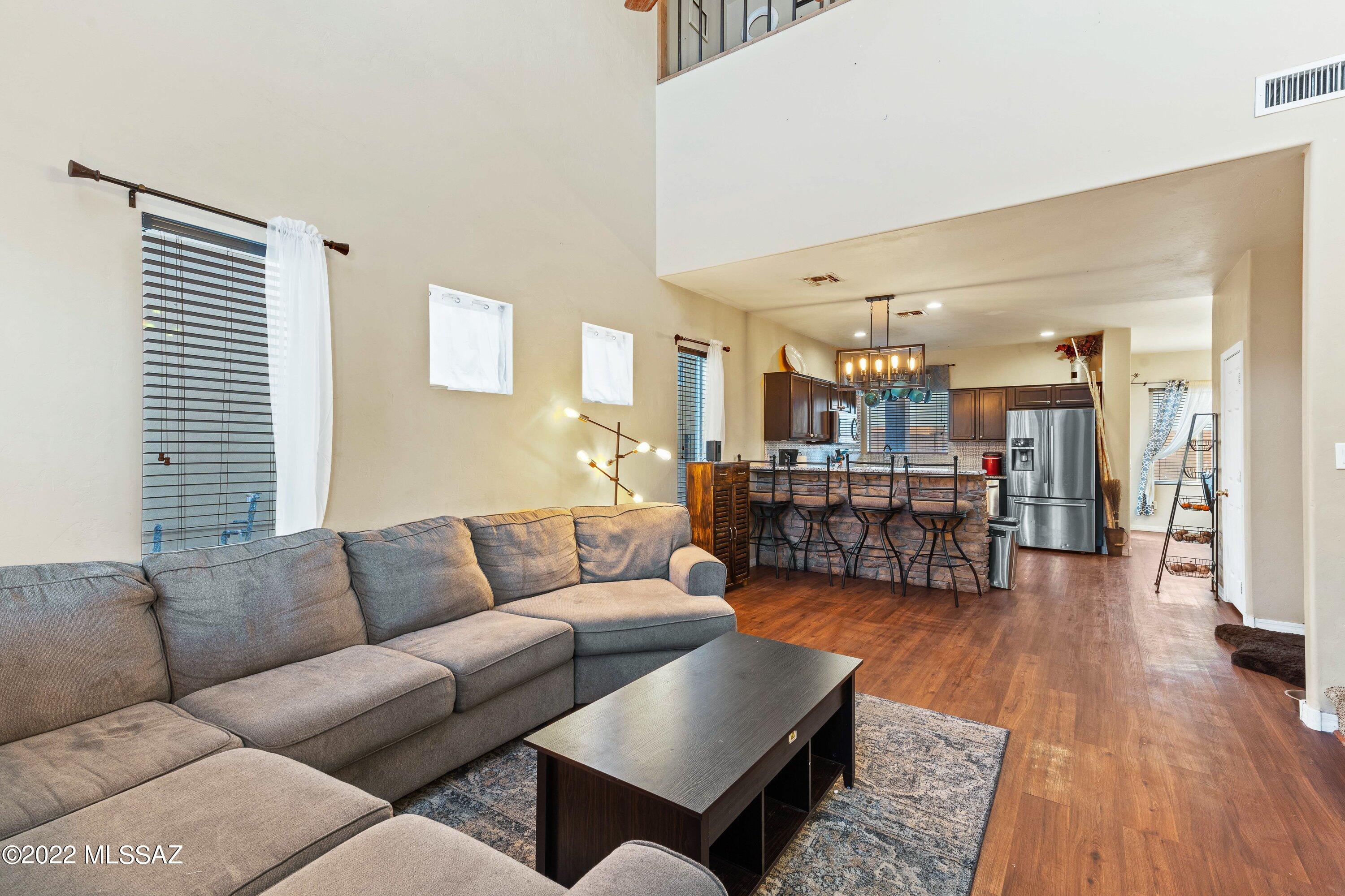 Presidio De Cancion (1-200) - Residential