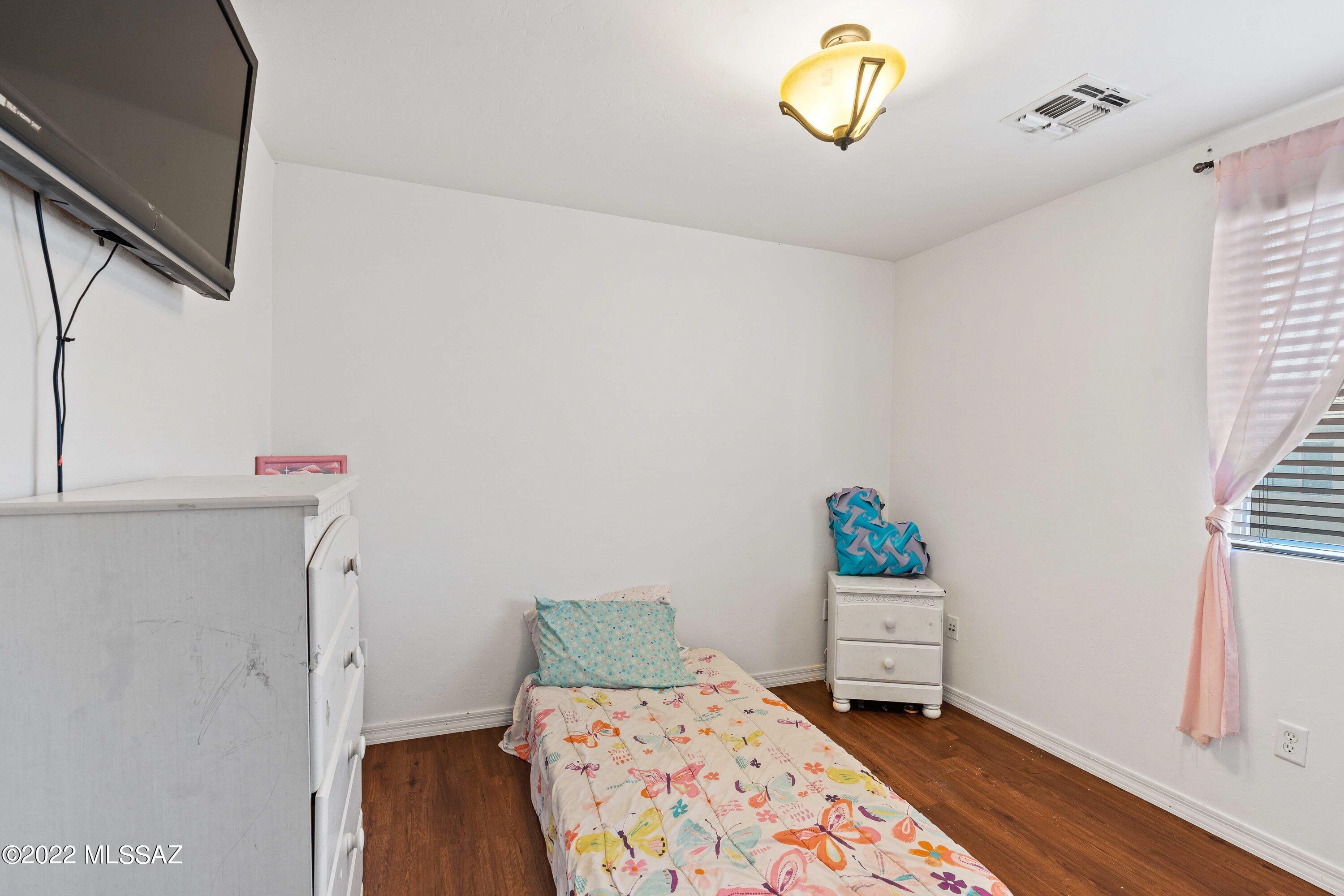 Presidio De Cancion (1-200) - Residential