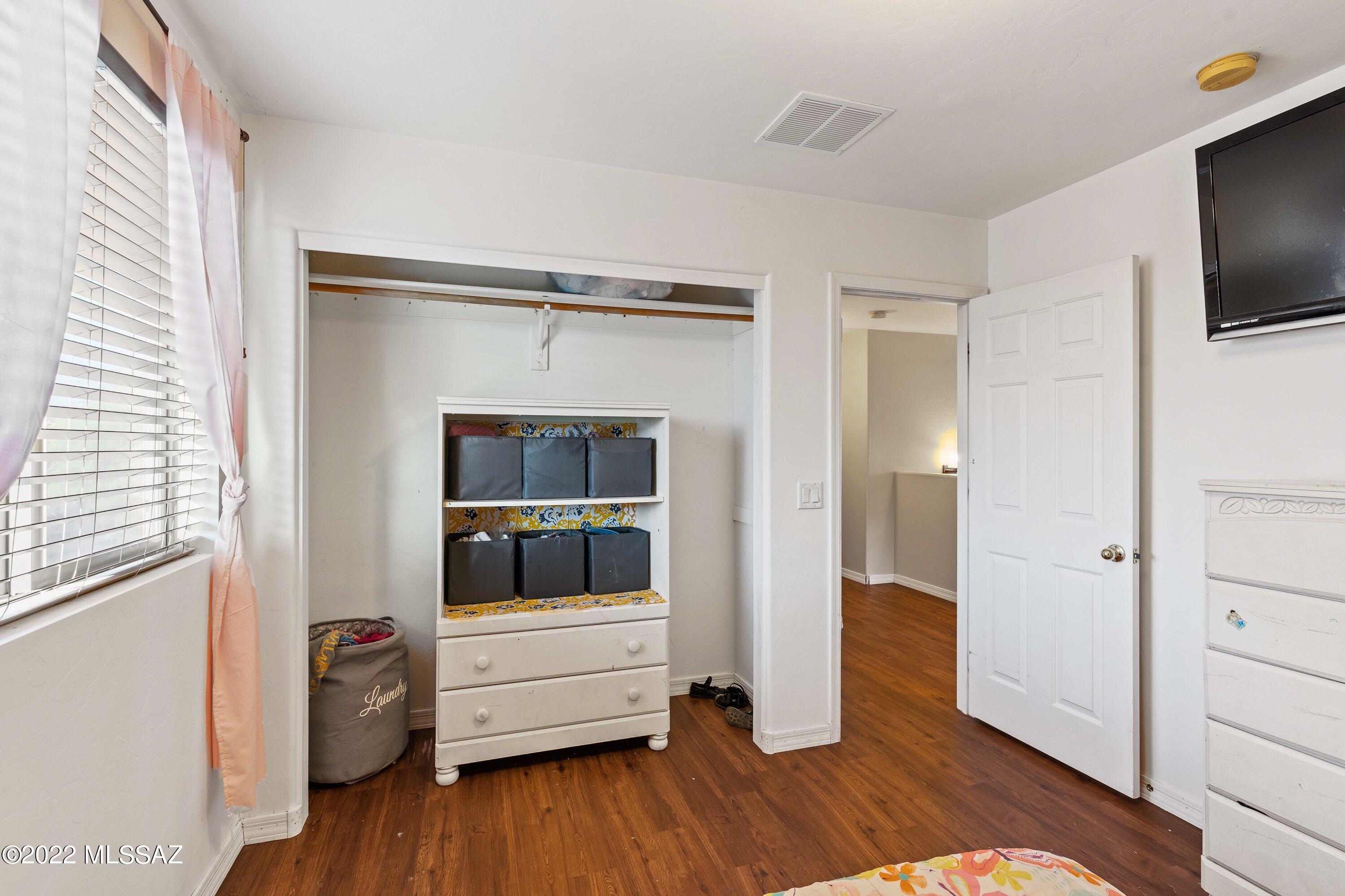 Presidio De Cancion (1-200) - Residential