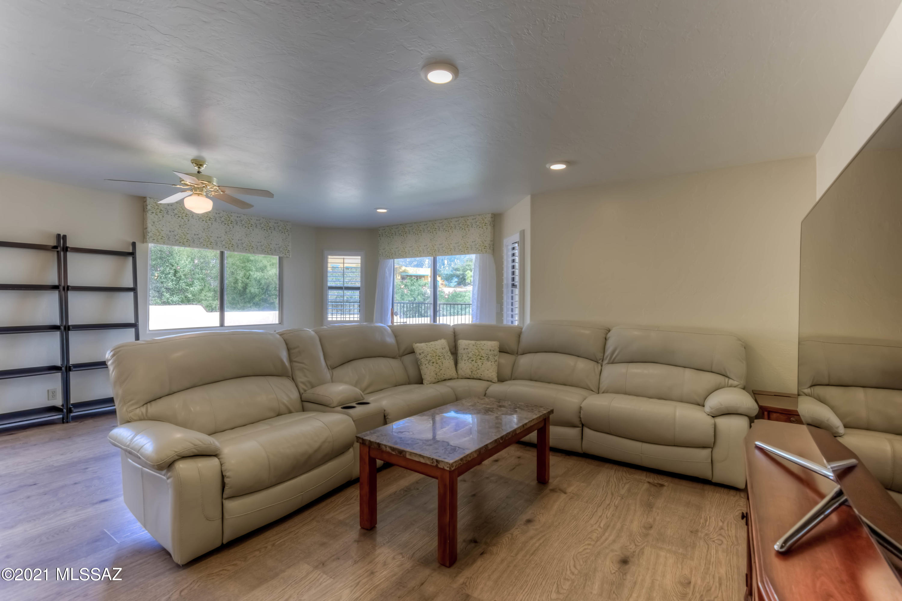 Monte Del Oro (1-187) - Residential