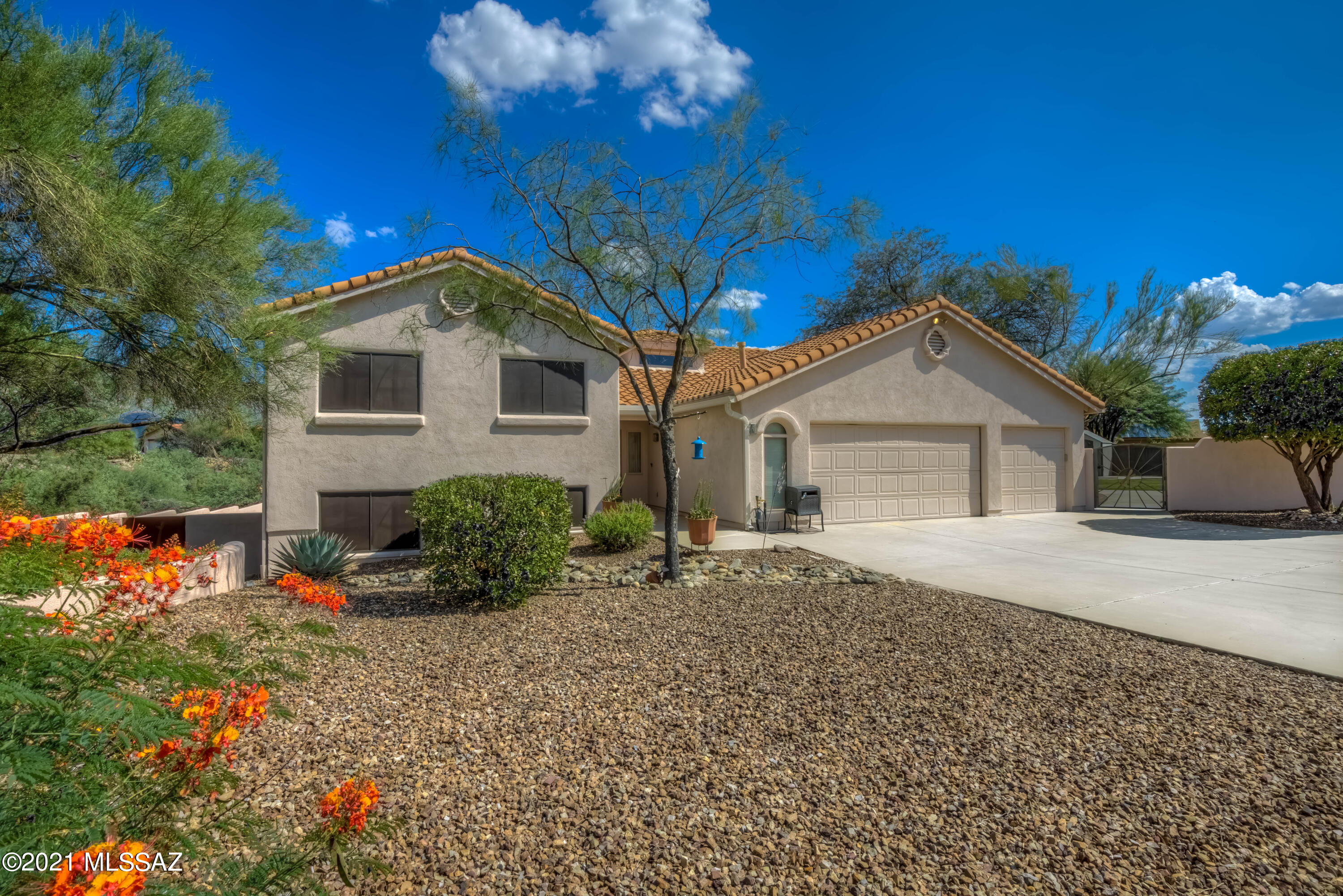 Monte Del Oro (1-187) - Residential