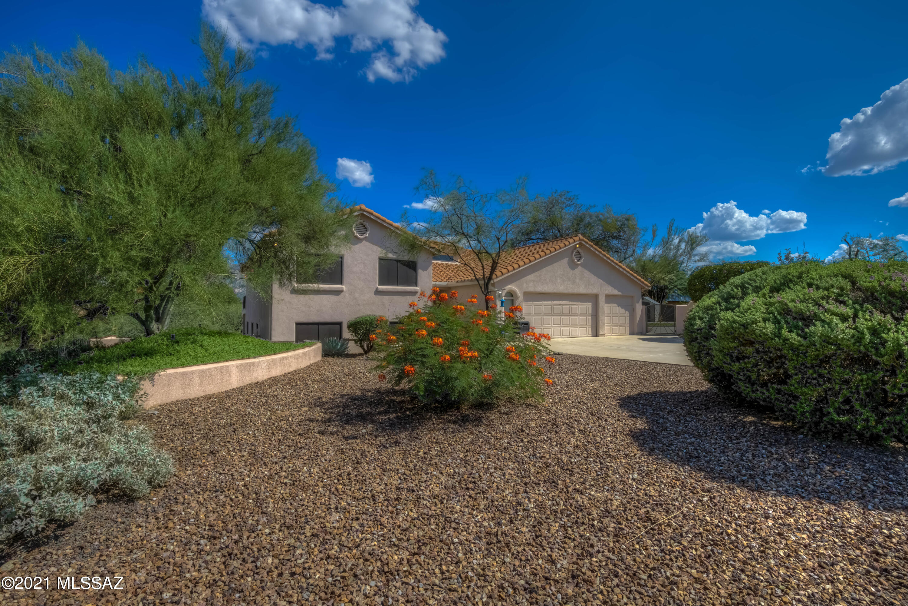 Monte Del Oro (1-187) - Residential
