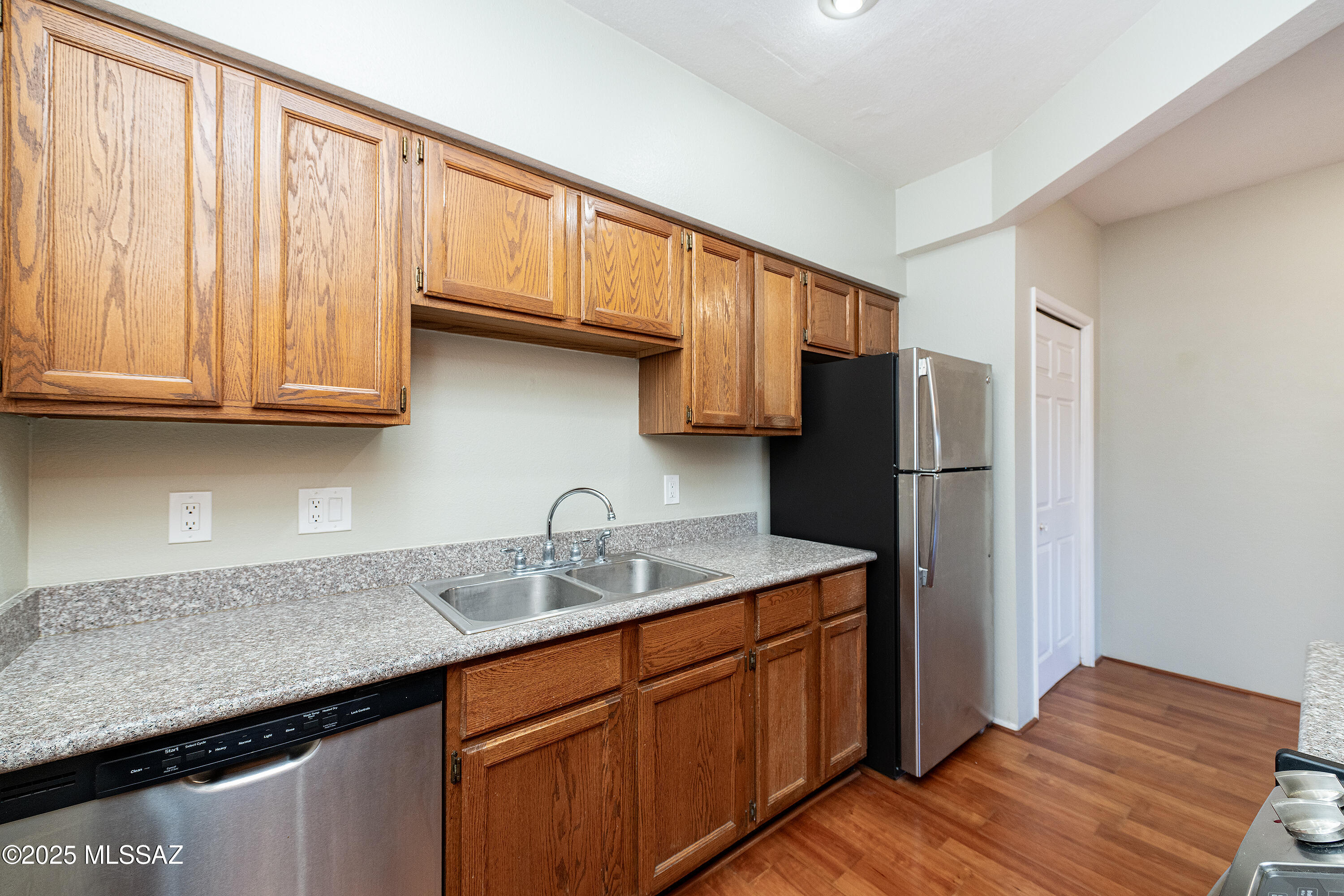 5500 N Valley View Rd 230