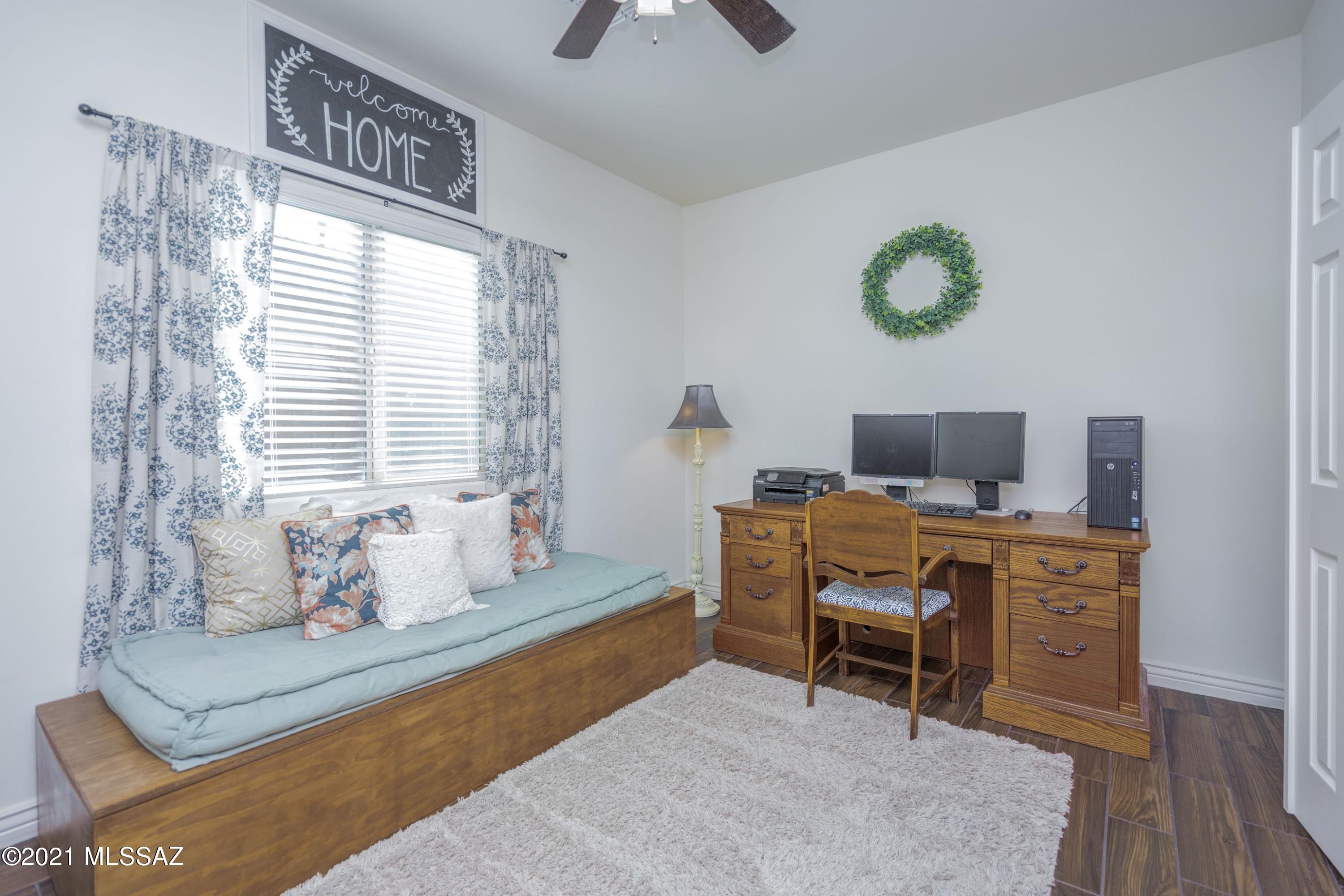 Vista Del Lago Norte SQ20140780198 - Residential
