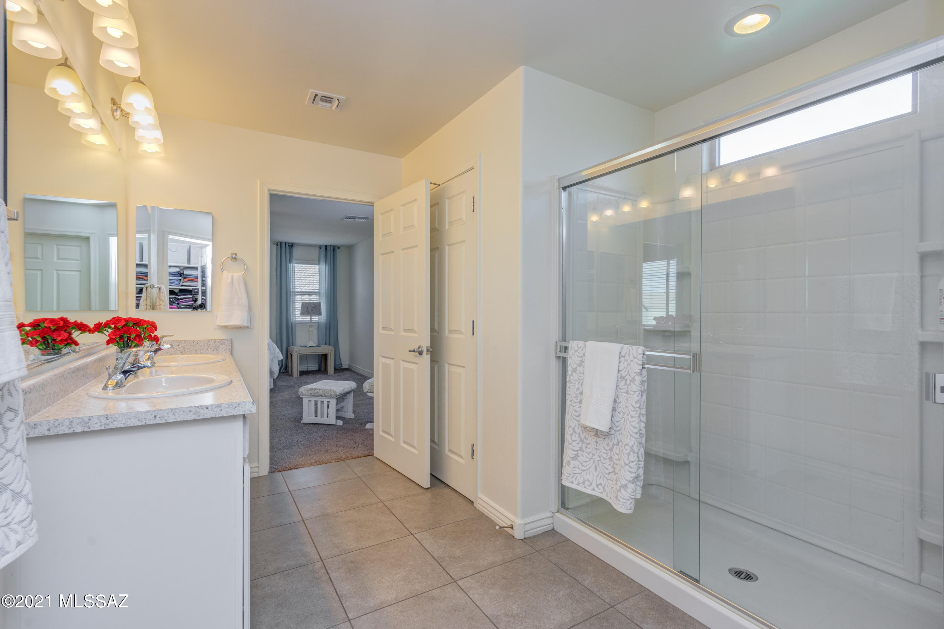 Vista Del Lago Norte SQ20140780198 - Residential