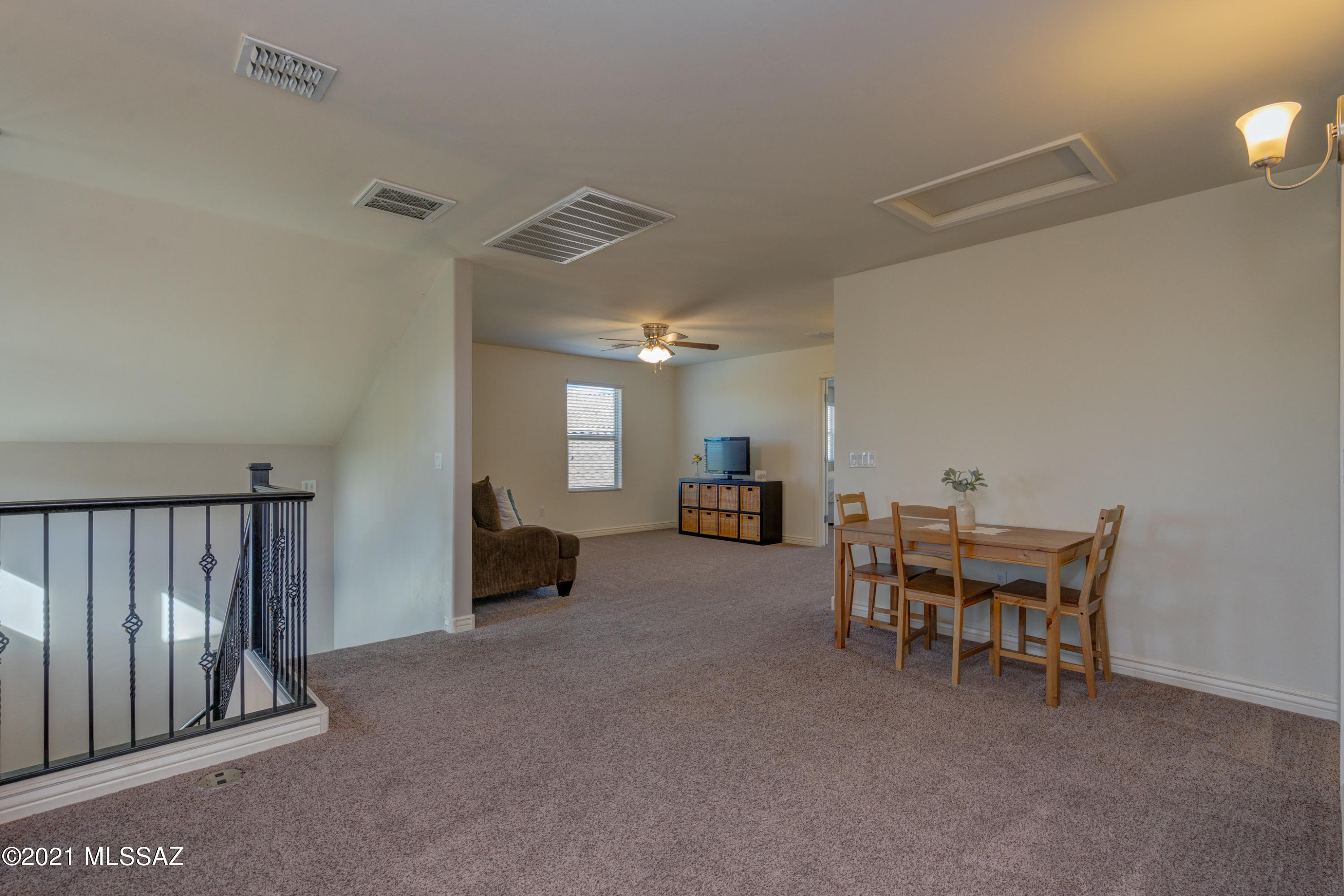 Vista Del Lago Norte SQ20140780198 - Residential