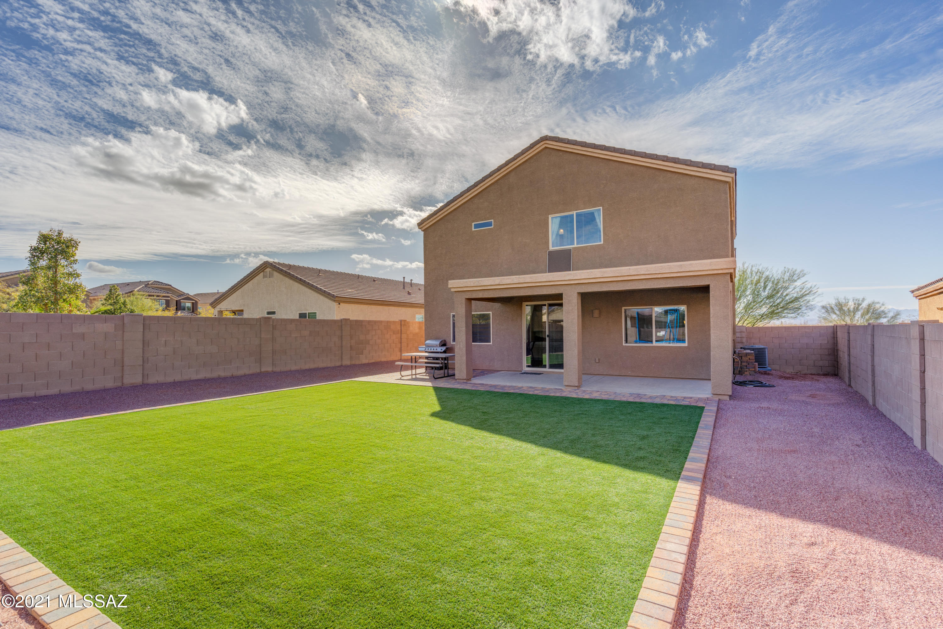 Vista Del Lago Norte SQ20140780198 - Residential