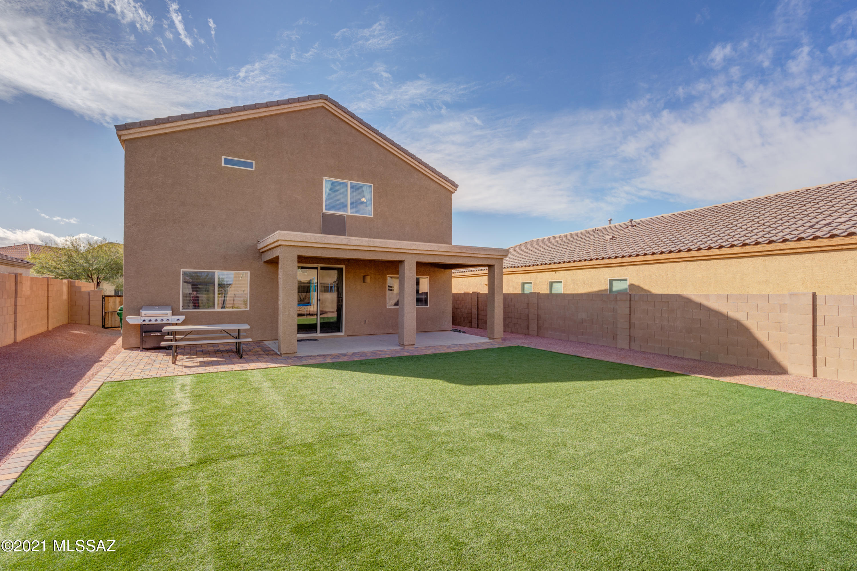 Vista Del Lago Norte SQ20140780198 - Residential