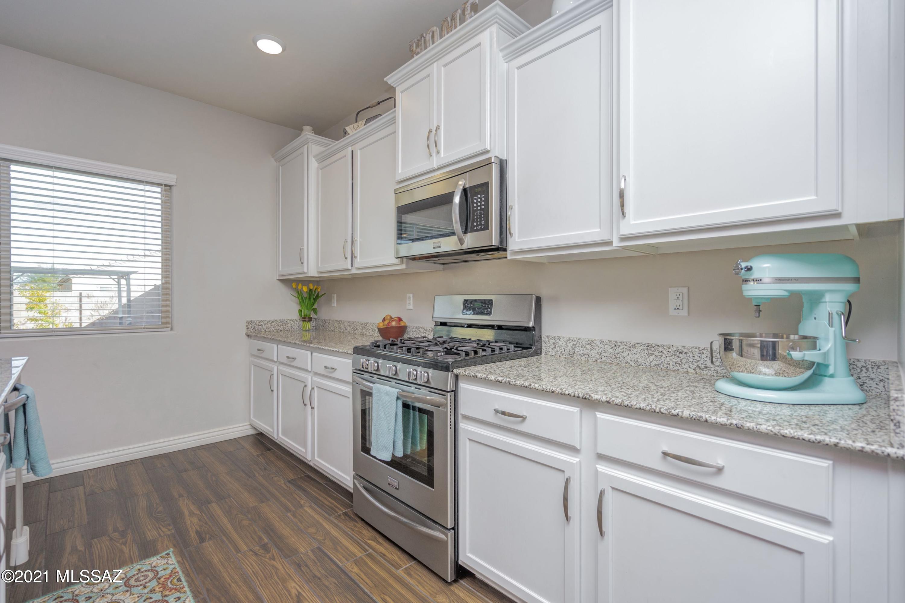 Vista Del Lago Norte SQ20140780198 - Residential