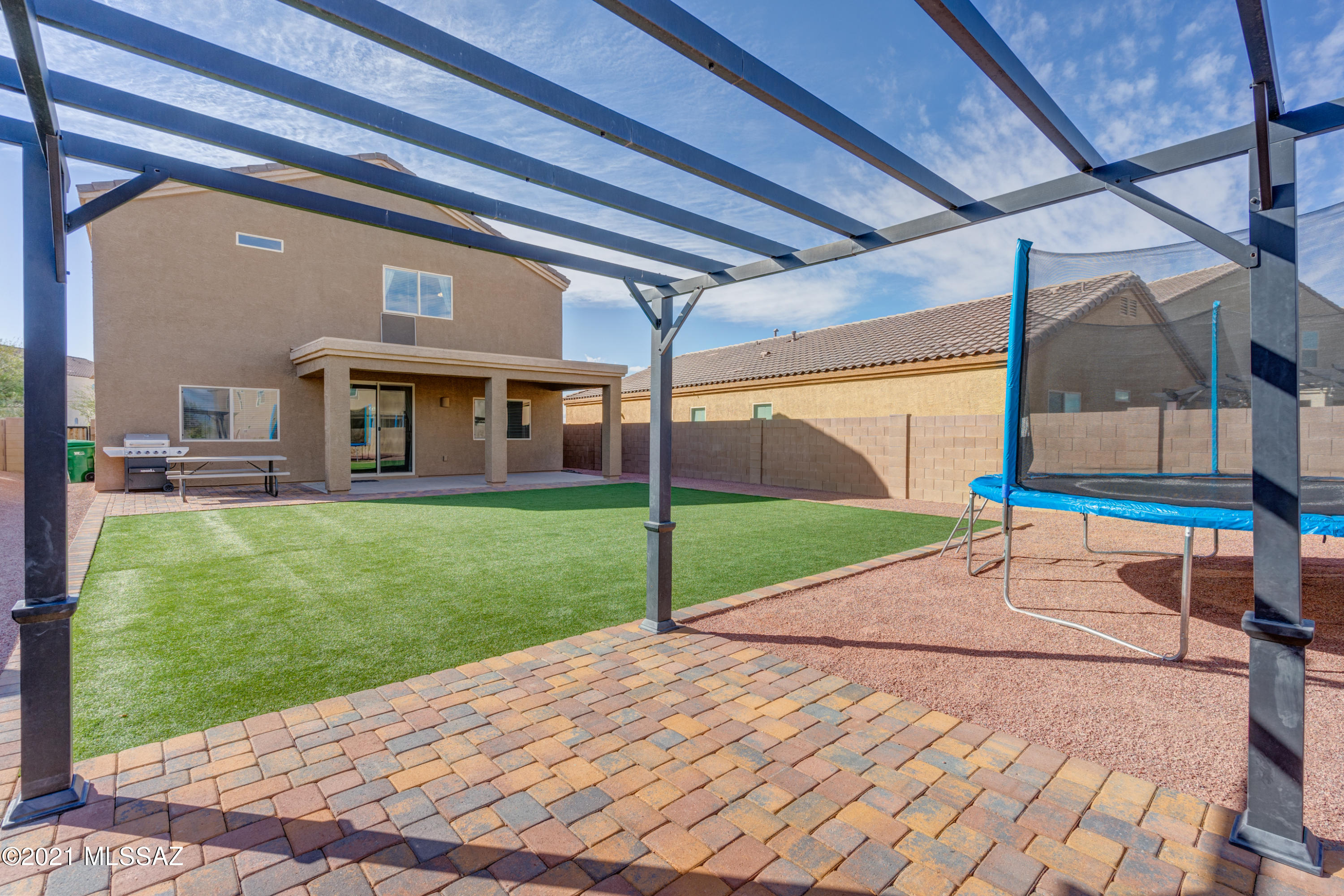 Vista Del Lago Norte SQ20140780198 - Residential