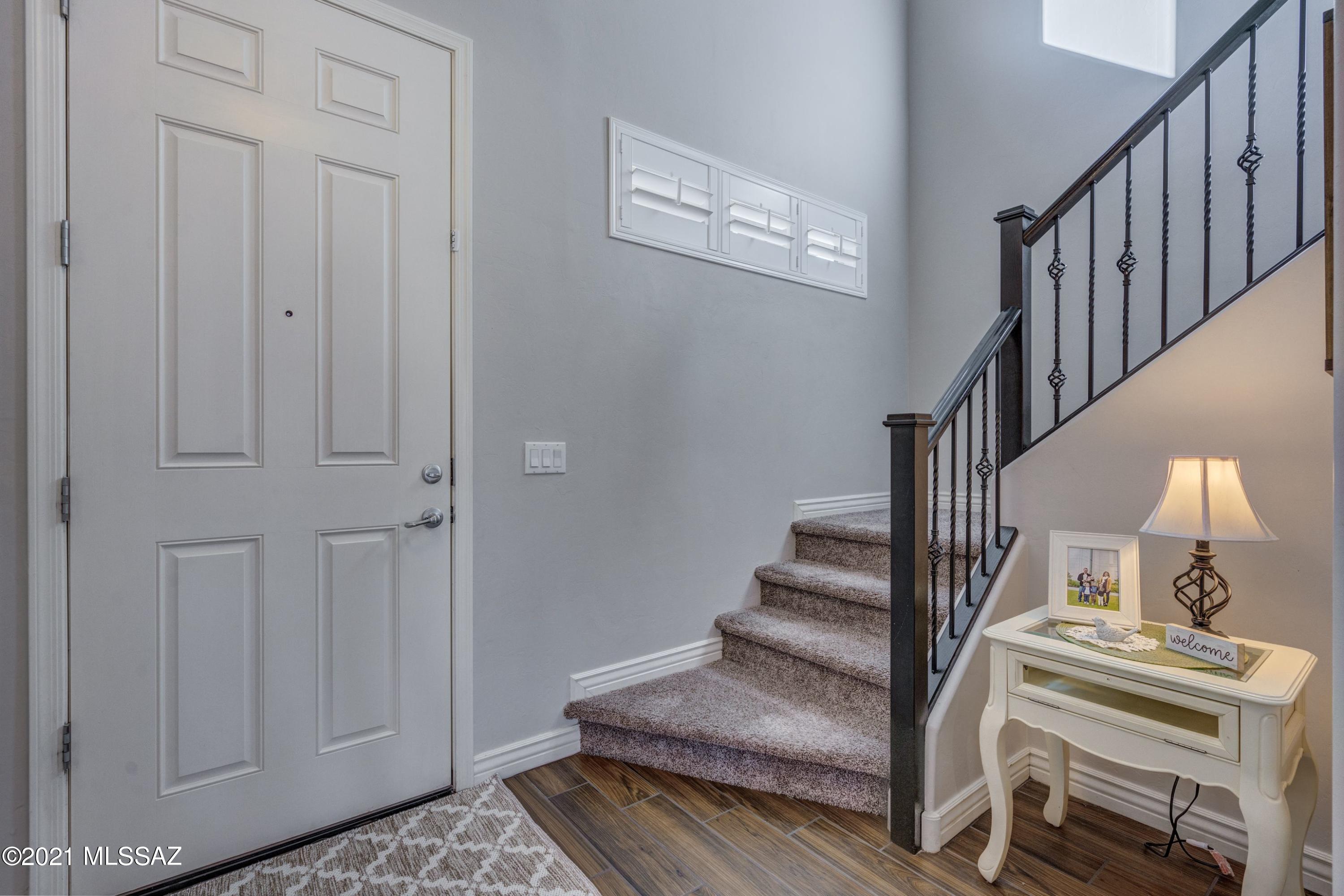 Vista Del Lago Norte SQ20140780198 - Residential