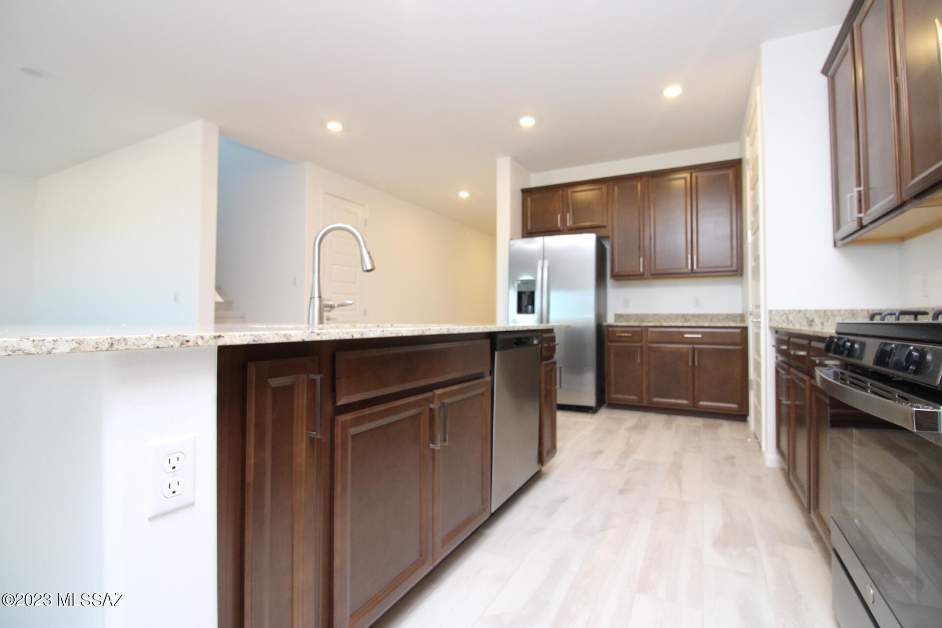 La Estancia De Tucson (1-330) - Residential Lease