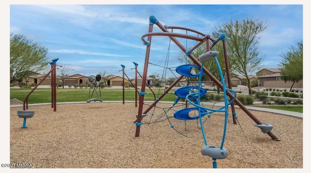 La Estancia De Tucson (1-330) - Residential Lease