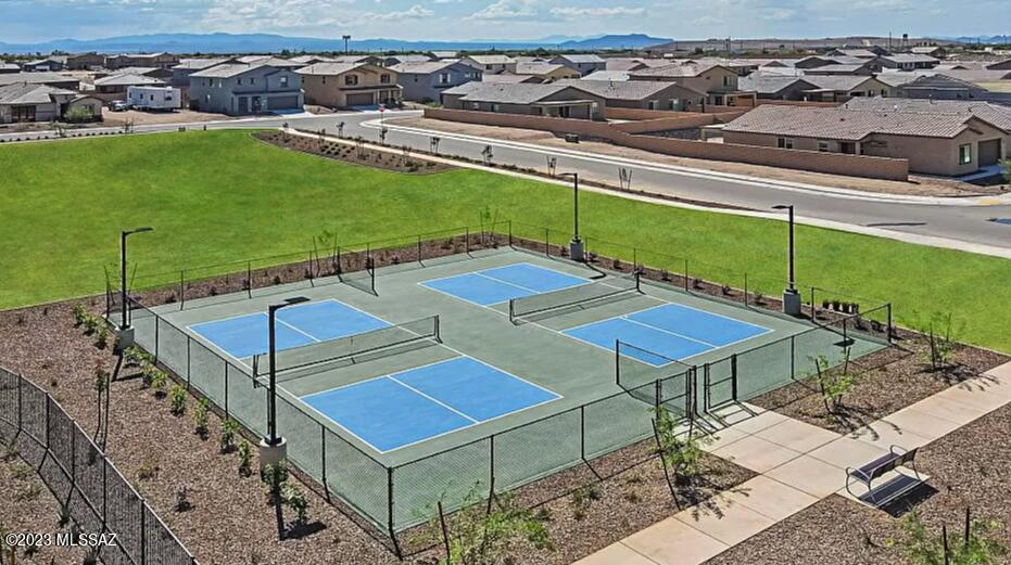 La Estancia De Tucson (1-330) - Residential Lease