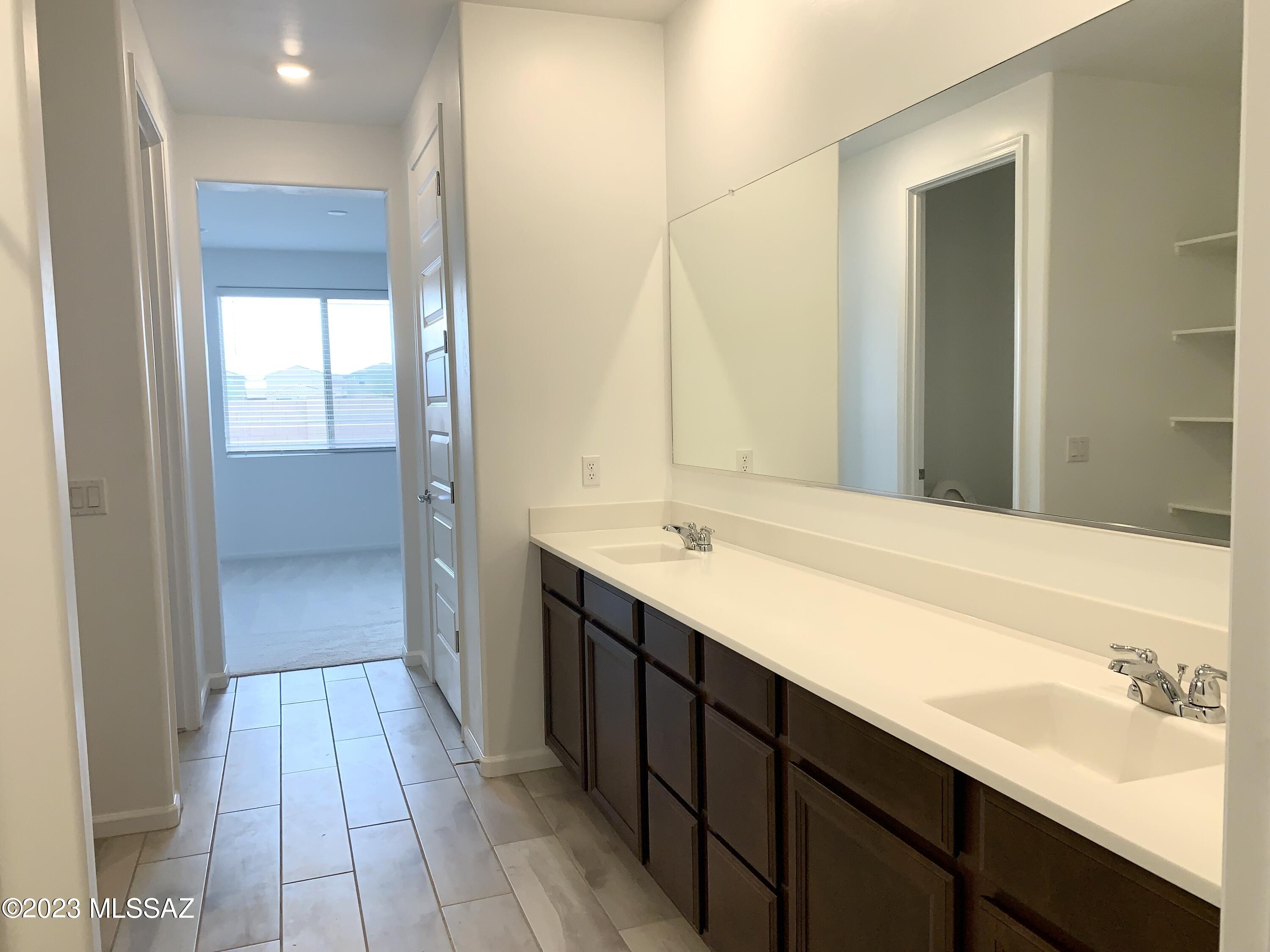 La Estancia De Tucson (1-330) - Residential Lease