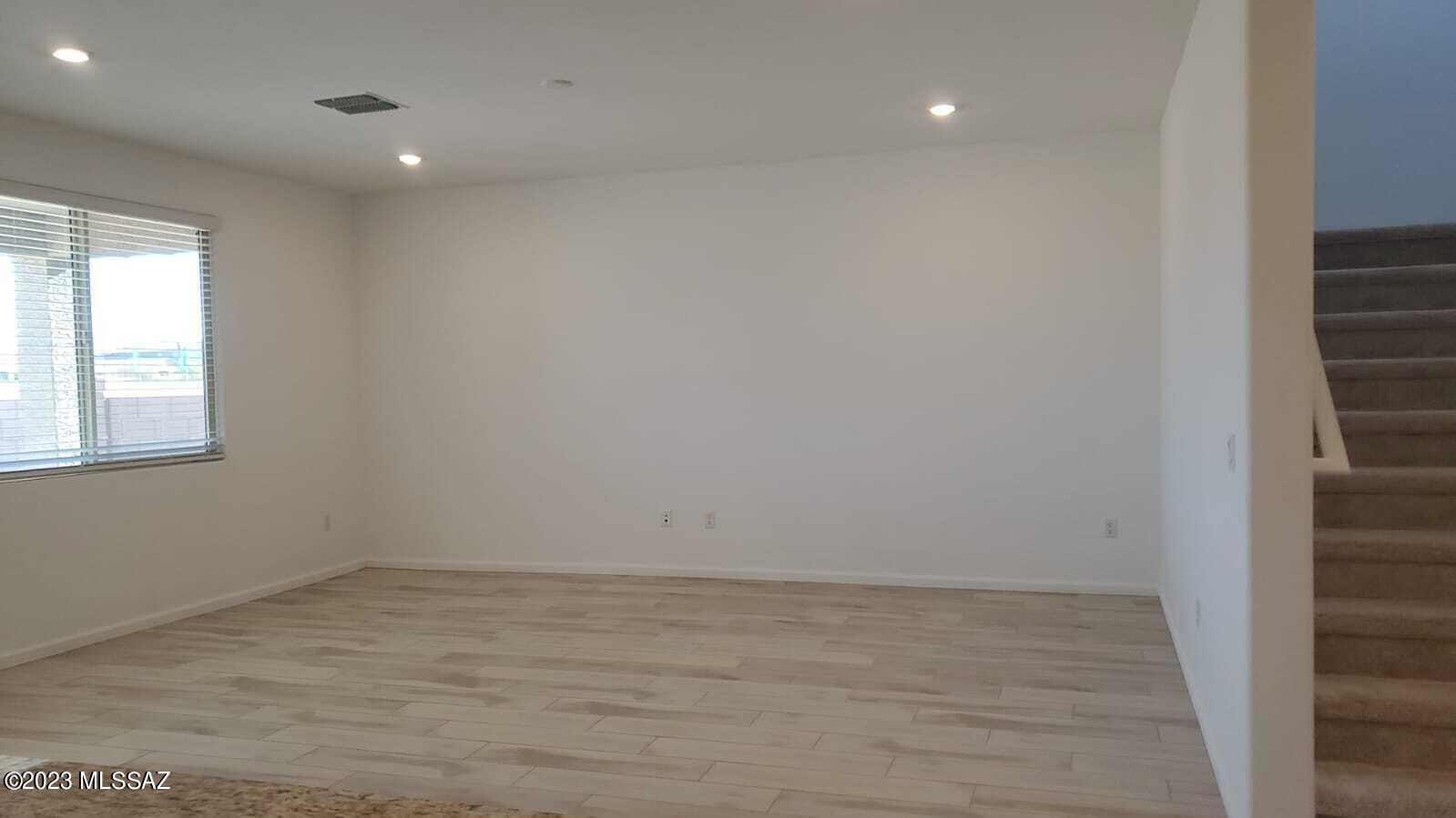 La Estancia De Tucson (1-330) - Residential Lease