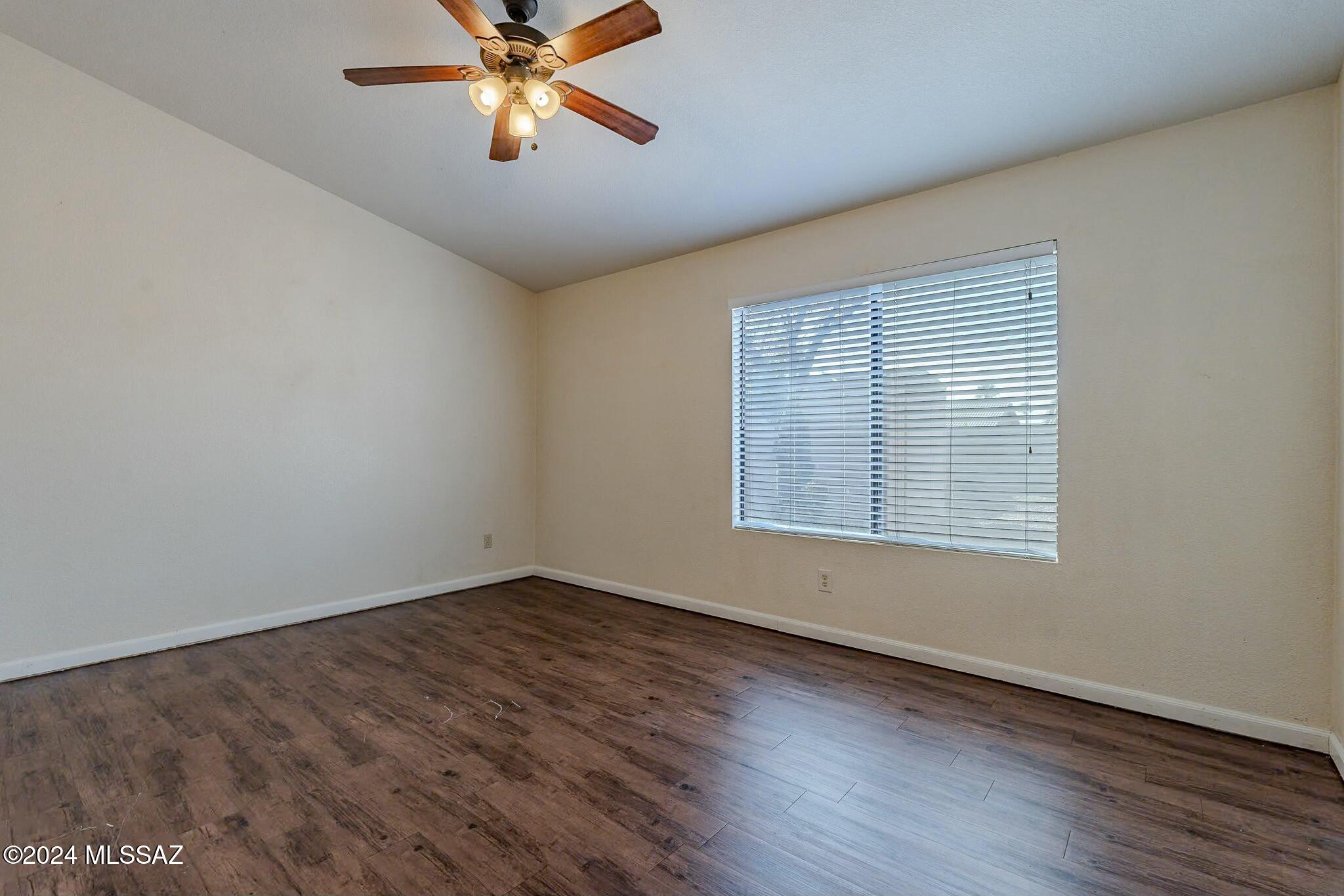Elliott Homes At Rita Ranch (1-521) - Residential