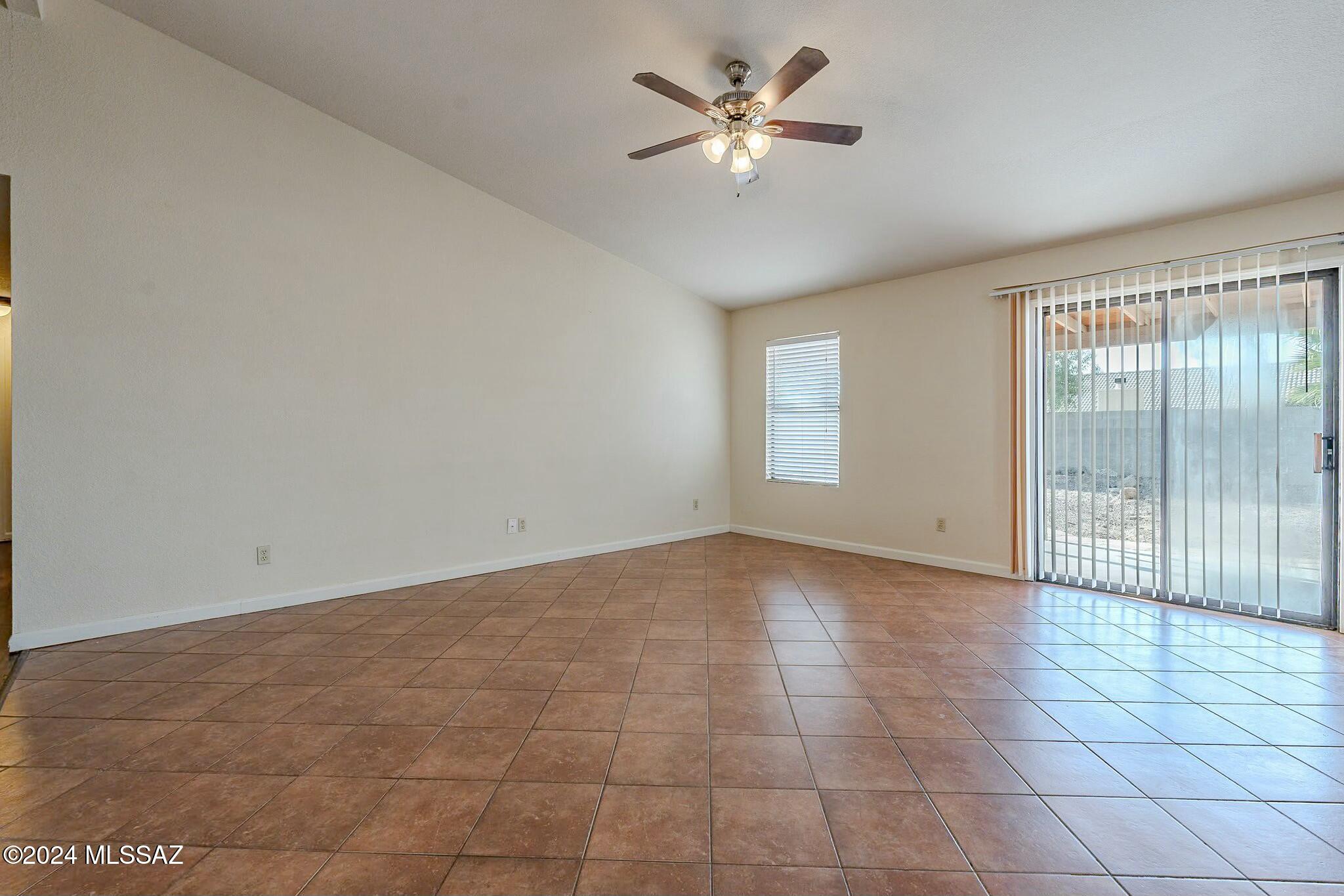 Elliott Homes At Rita Ranch (1-521) - Residential