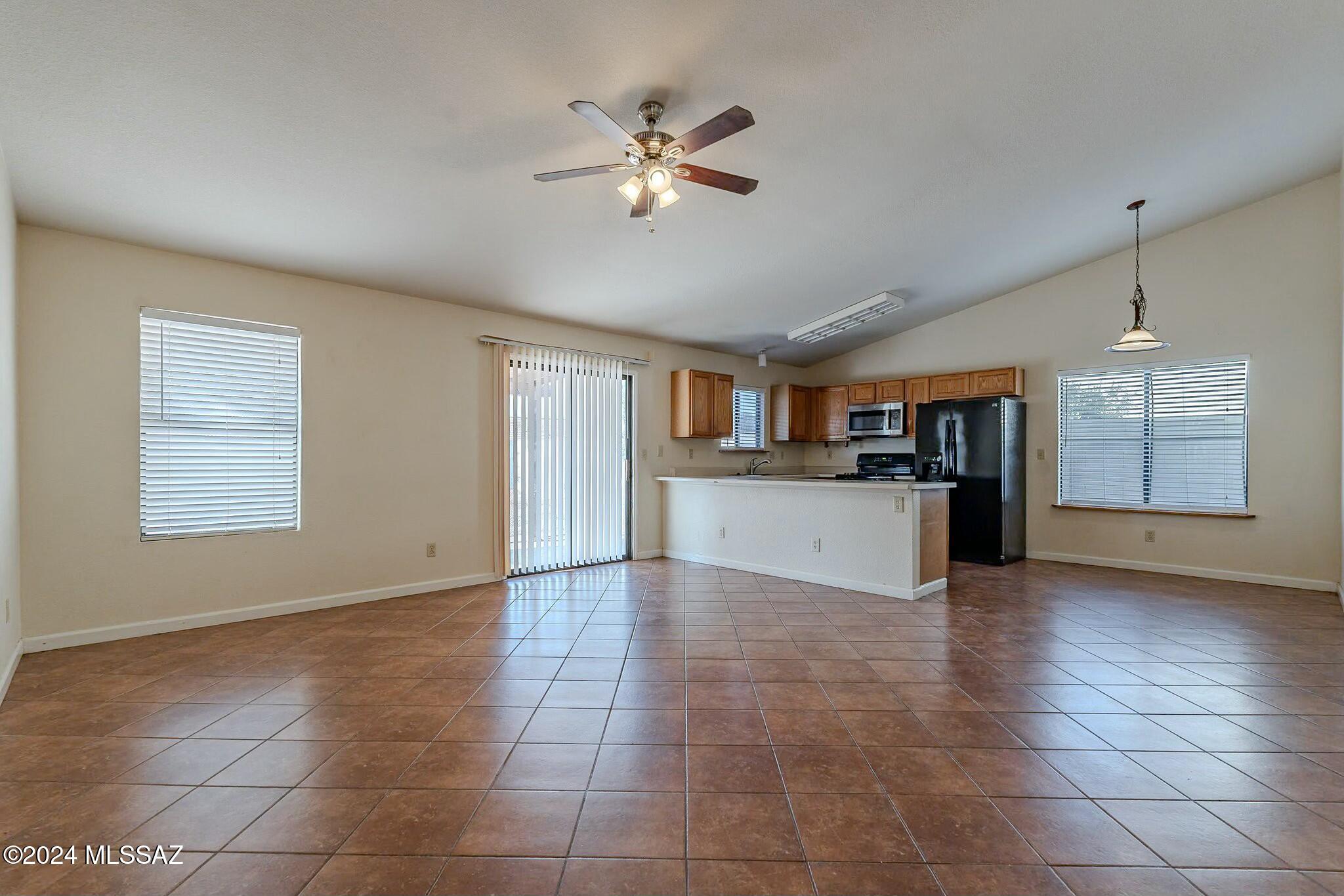 Elliott Homes At Rita Ranch (1-521) - Residential