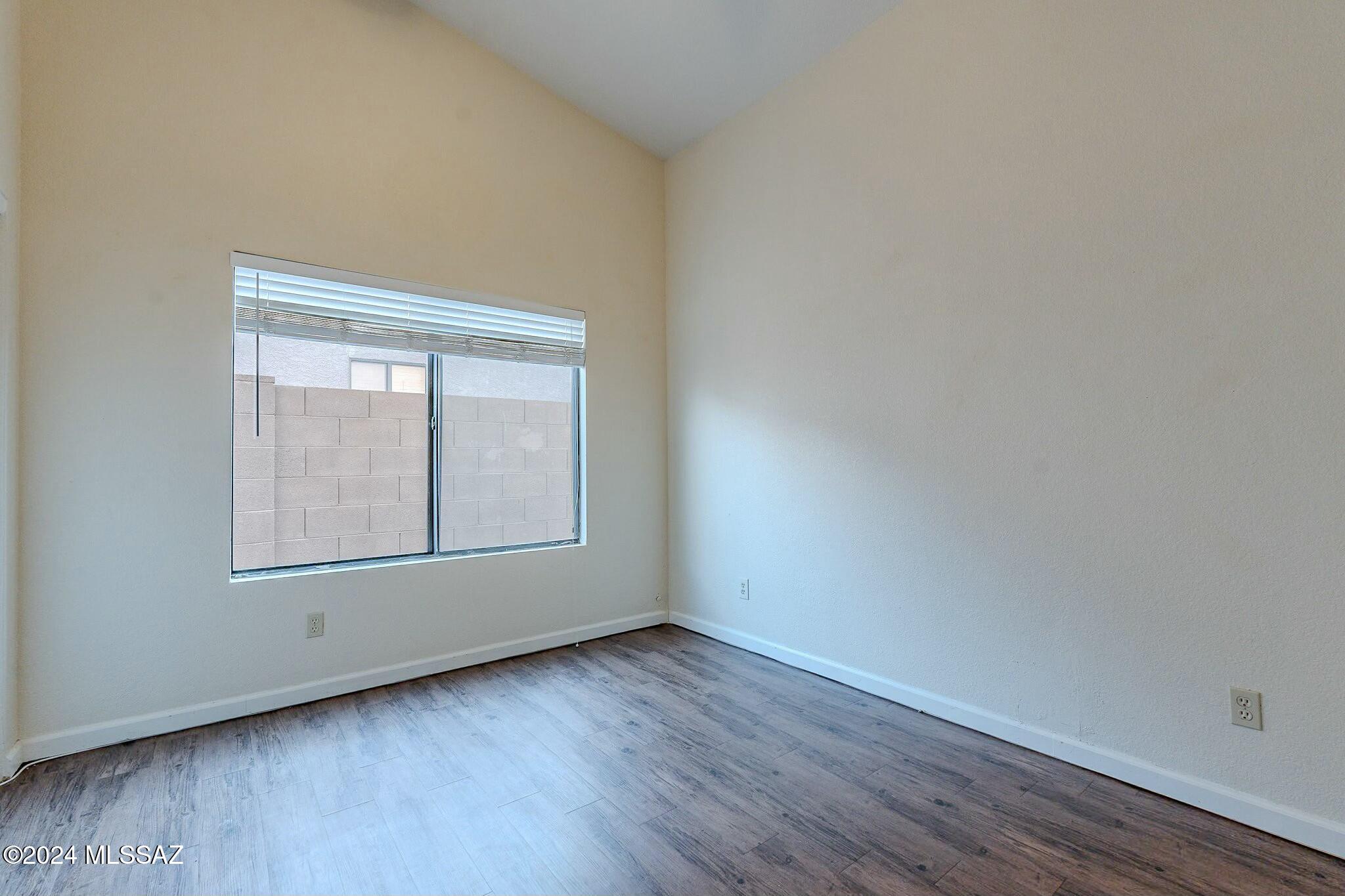 Elliott Homes At Rita Ranch (1-521) - Residential