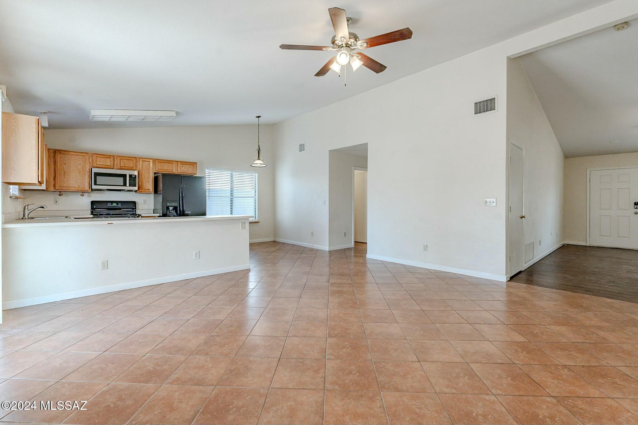 Elliott Homes At Rita Ranch (1-521) - Residential