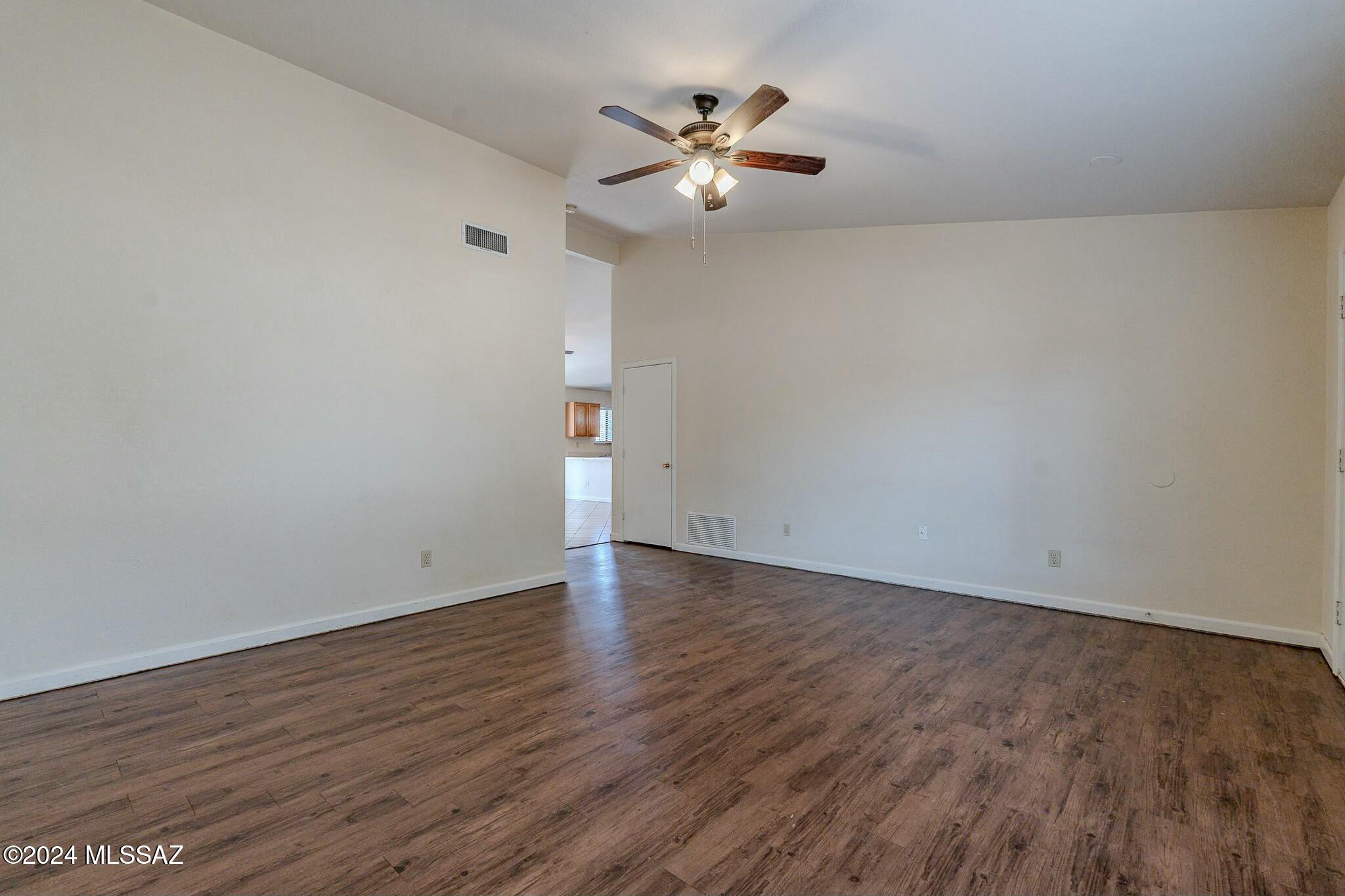 Elliott Homes At Rita Ranch (1-521) - Residential