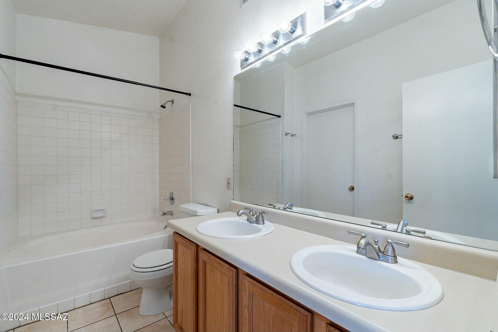 Elliott Homes At Rita Ranch (1-521) - Residential