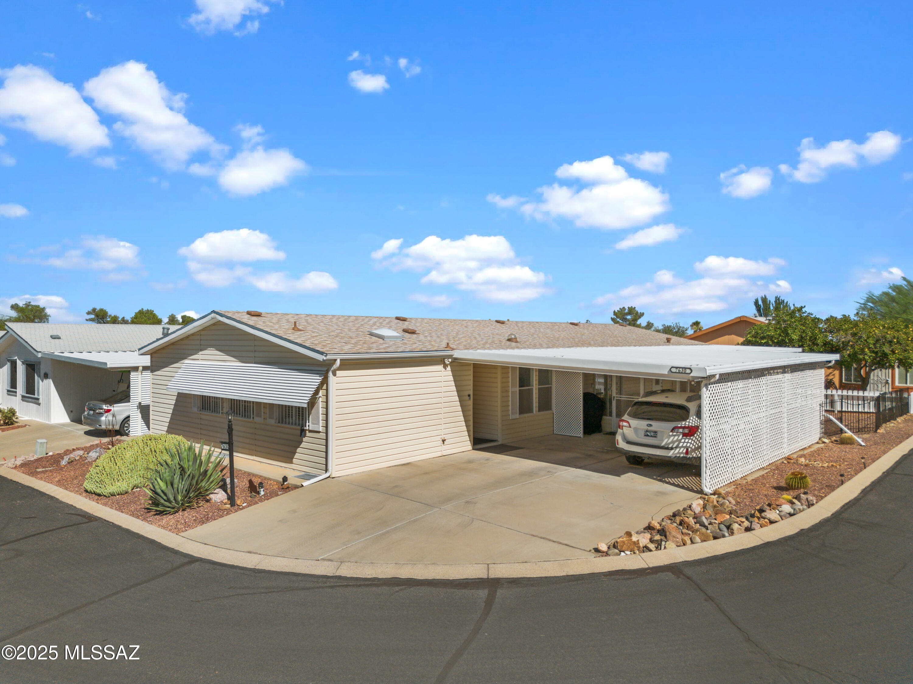 7630 W Edgestone Street