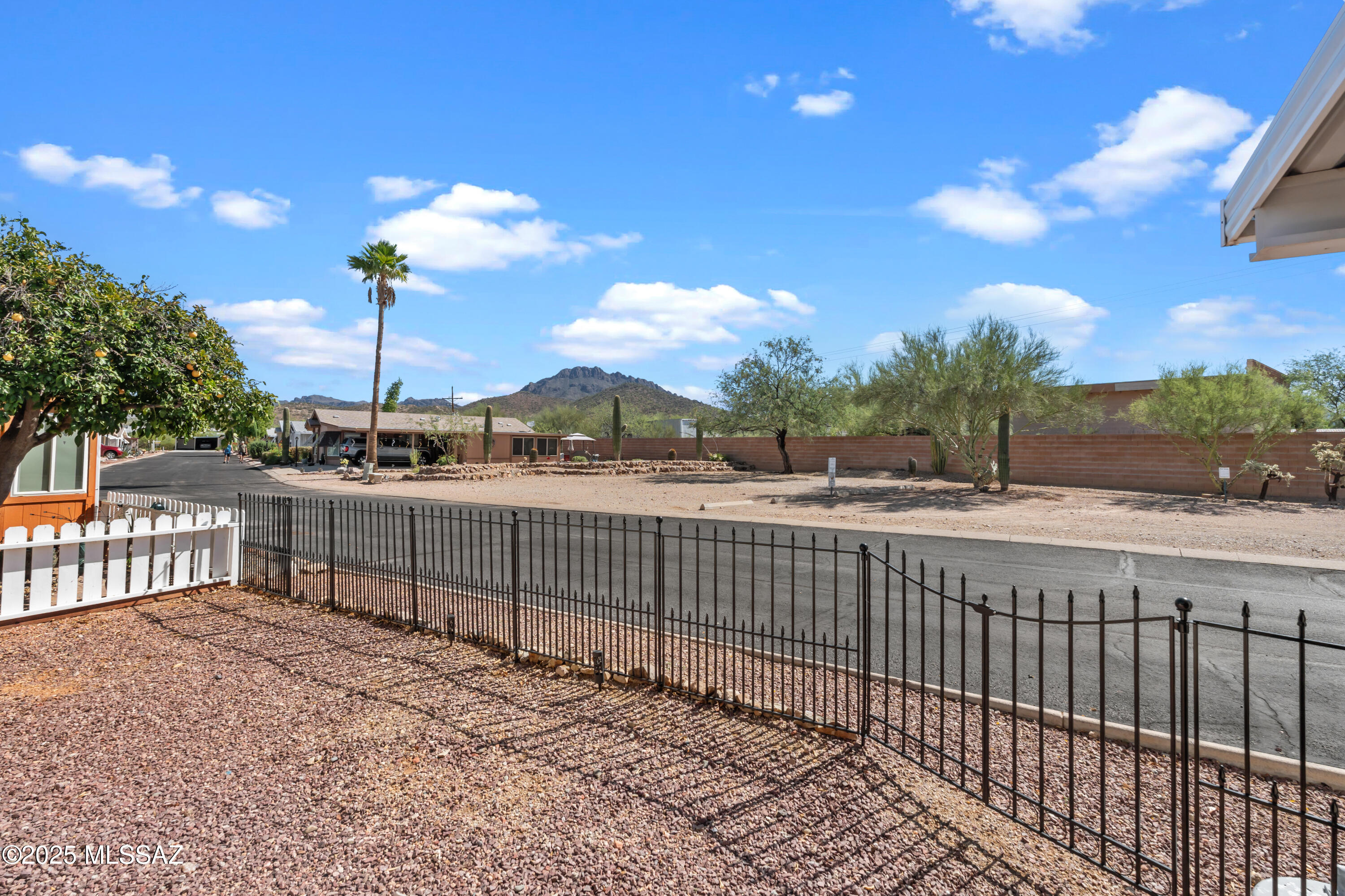 7630 W Edgestone Street