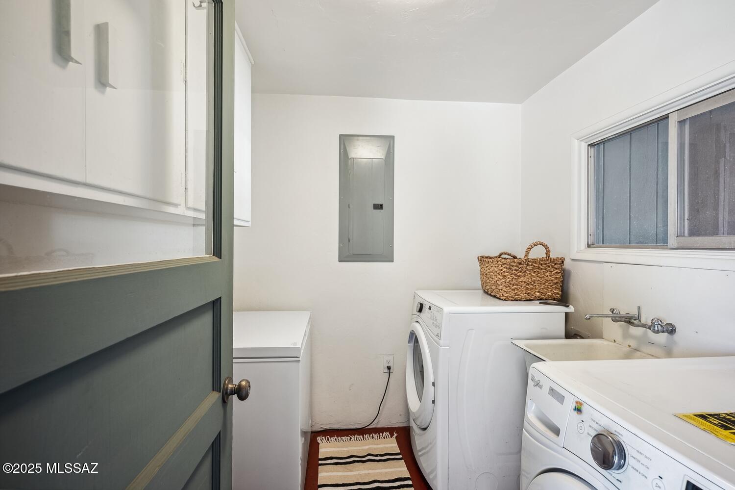 Wilmot Dsrt Est Resub Lt 25 28 - Residential