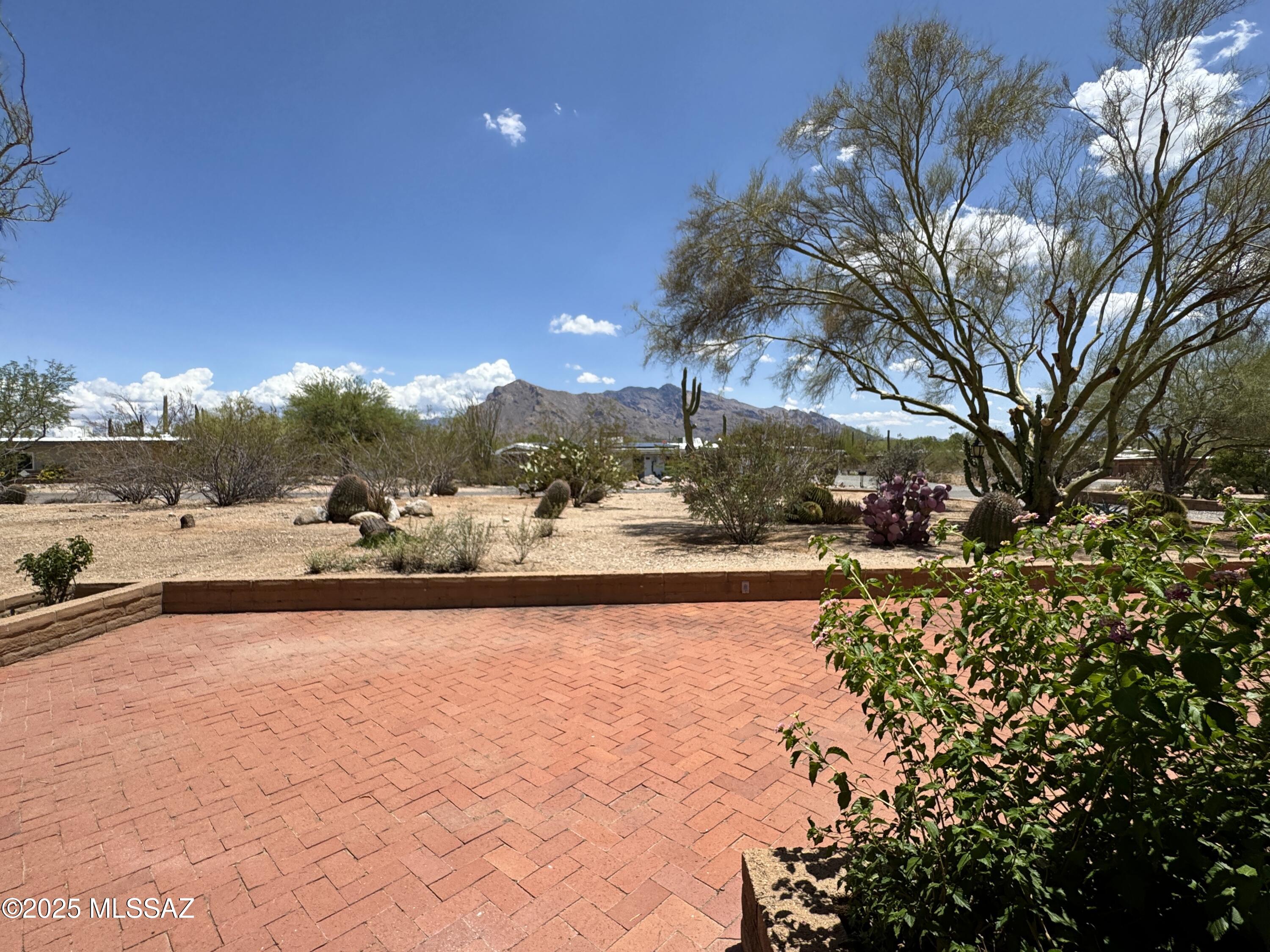 Casas Adobes West (1-220) - Residential